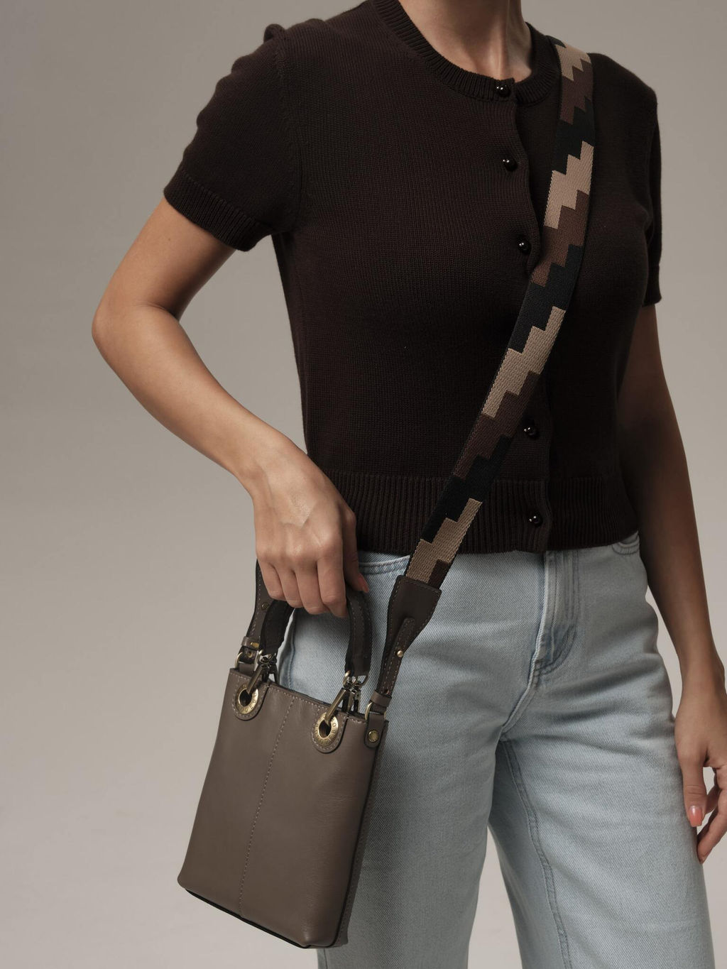 Сумка кожаная кросс-боди Deboro 30347 таупе фавола