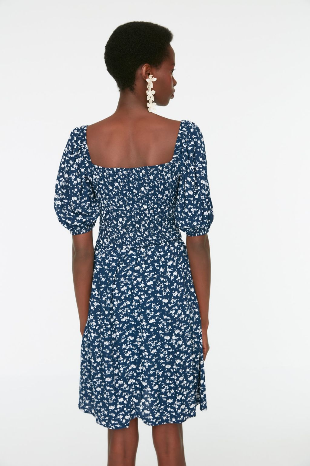 Lacivert Cicekli Skater/Belden Ac?lan Gipeli Viskon Mini Dokuma Elbise TWOSS22EL0370 - Trendyolmilla фото 5