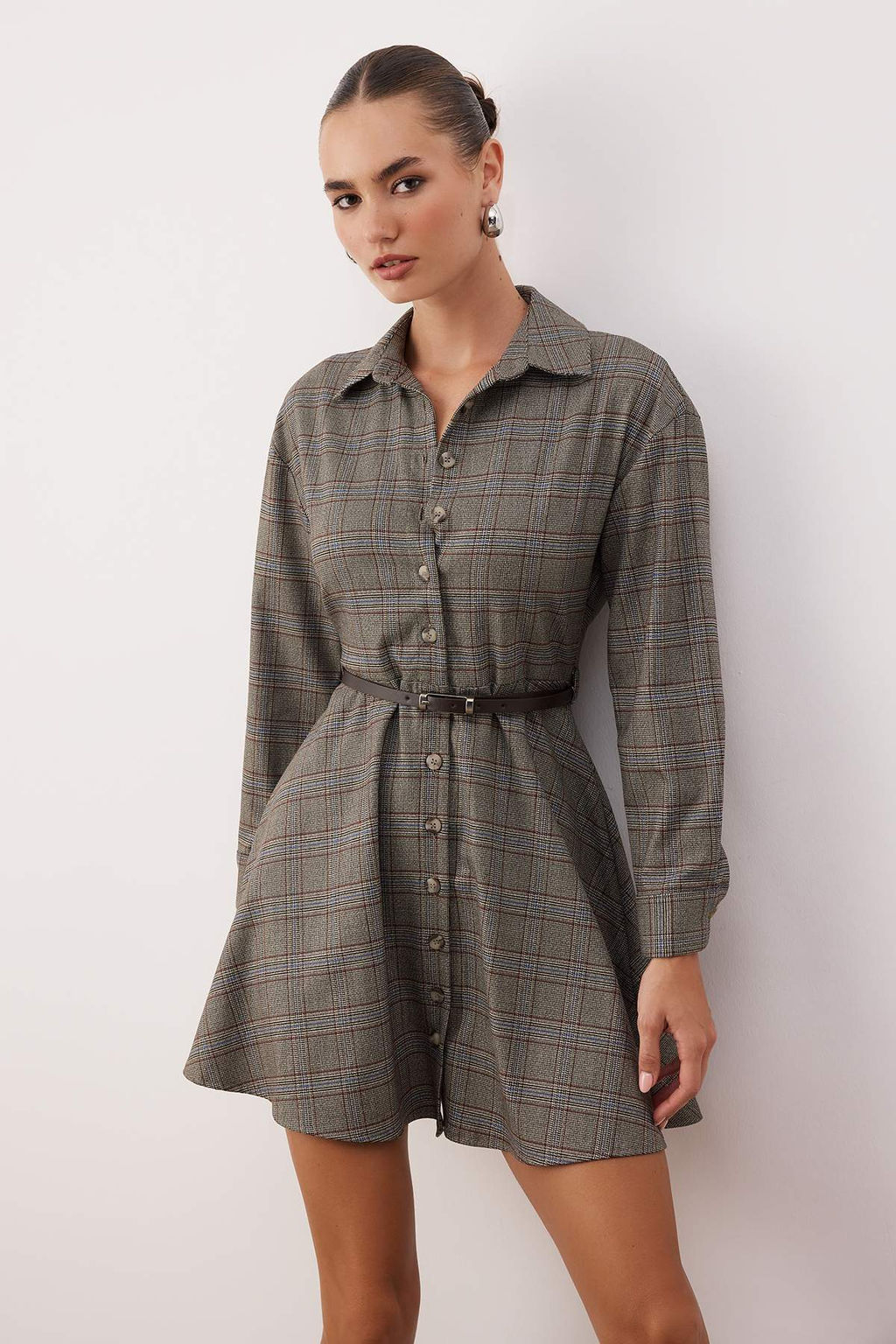 Kahverengi Kemerli Ekose / Kareli Kemerli K?sa / Mini Dokuma Elbise TWOAW26EL00185 - Trendyolmilla фото 2