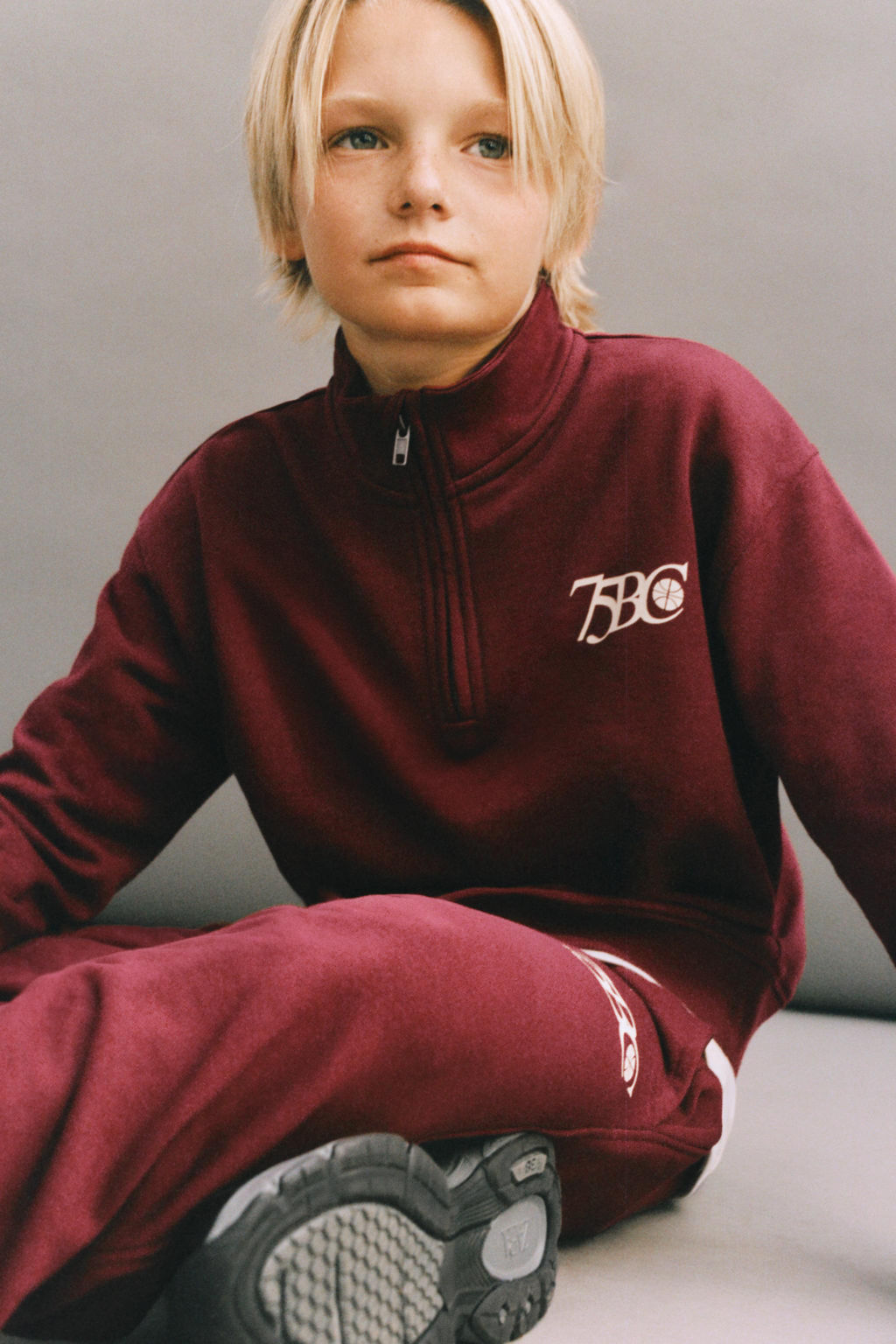 SWEATSHIRT AND JOGGERS WITH TEXT - Zara фото 9