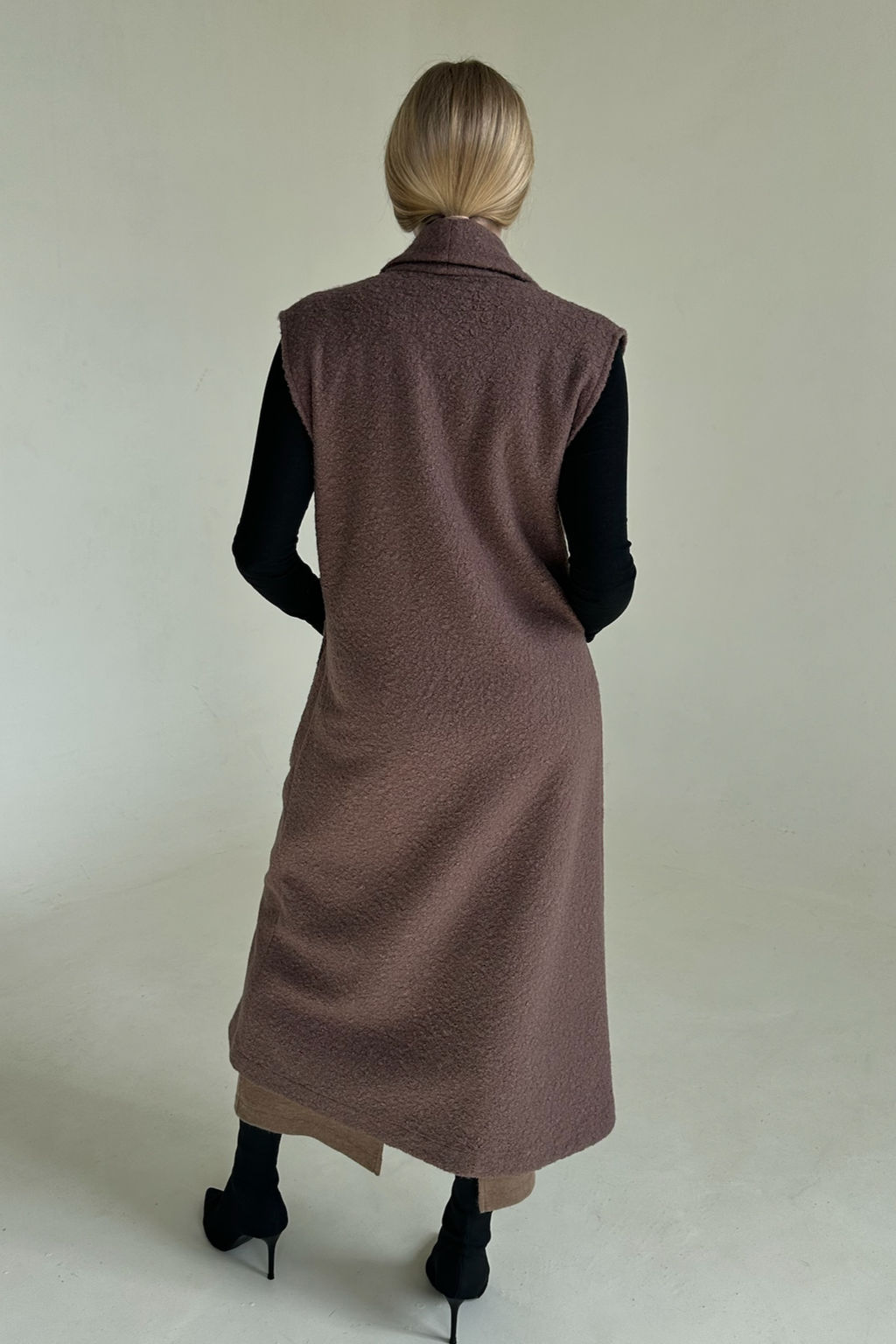 Жилет LAMB079/01/Кофейный - M&G all natural фото 2