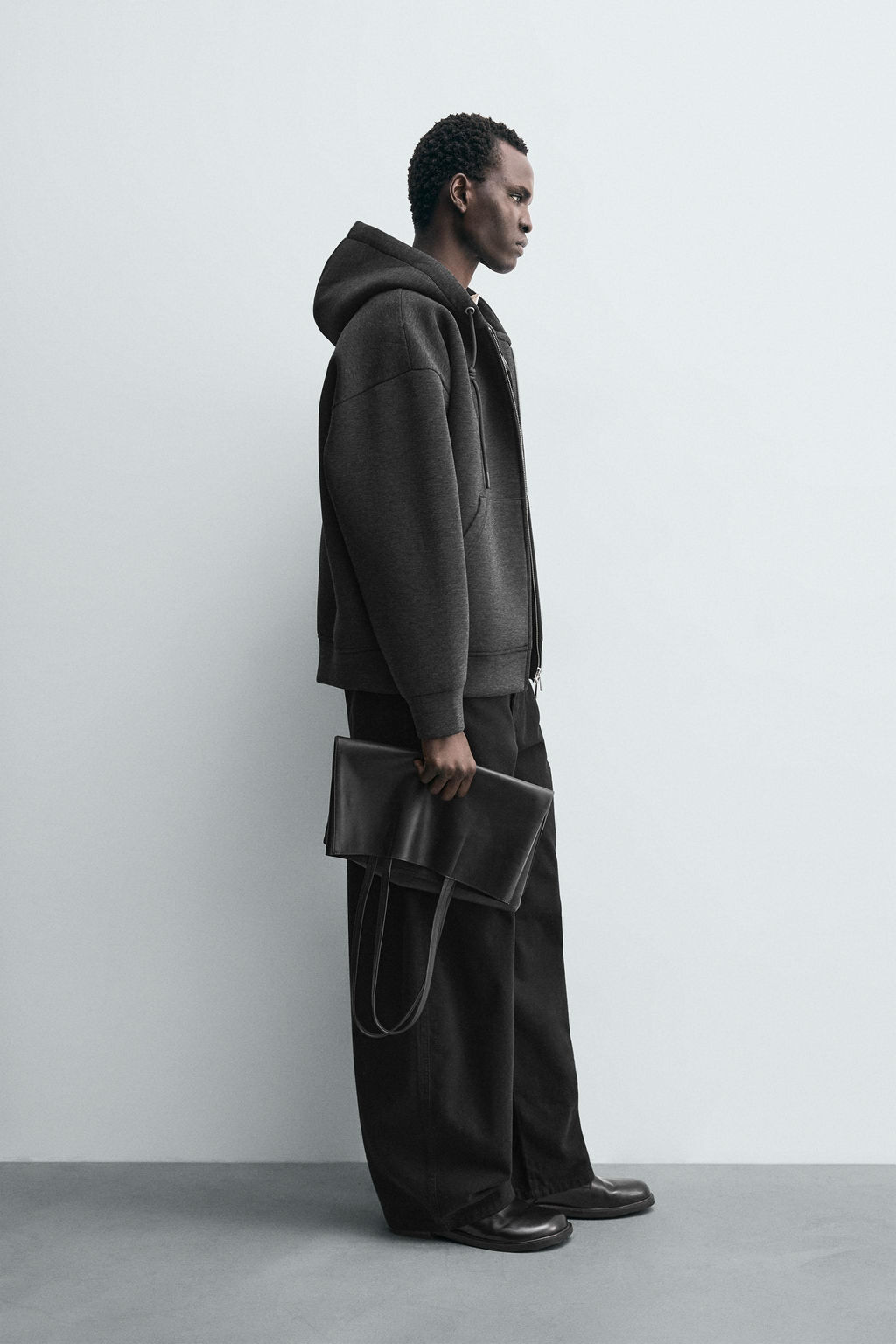 SUDADERA T?CNICA RELAXED FIT CAPUCHA / Gris oscuro - Zara фото 4