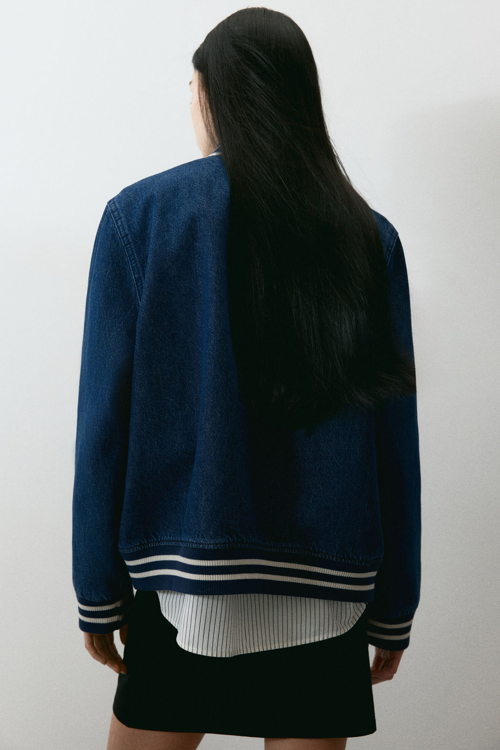 Chaqueta de b?isbol en denim - H&m фото 5
