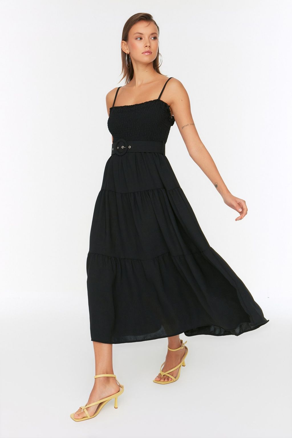 TRENDYOLMILLA Siyah Kemerli Volanl? Skater/Belden Ac?lan Midi Dokuma Elbise TWOSS21EL1929 фото 6