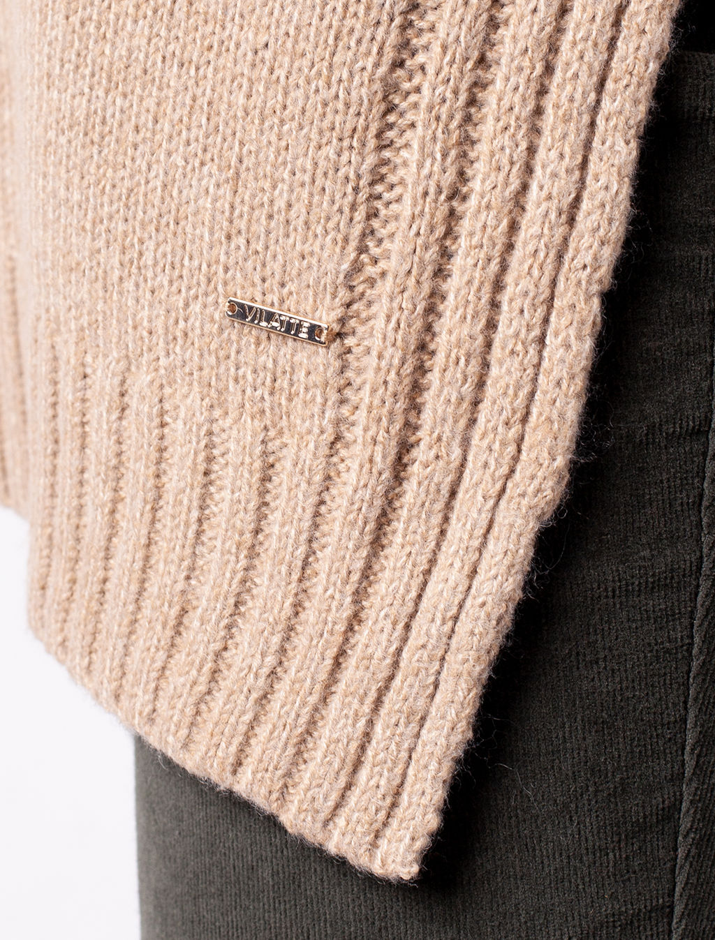 VILATTE / Свободный свитер из теплой пряжи с шерстью  фото 6
