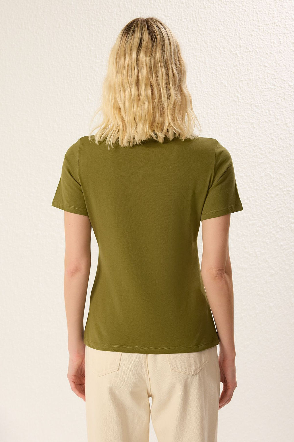 TRENDYOLMILLA Siyah %100 Pamuk Regular/Normal Kal?p C?tc?tl? Y?rtmac Detayl? Orme T-Shirt TWOSS25TS00029  фото 5