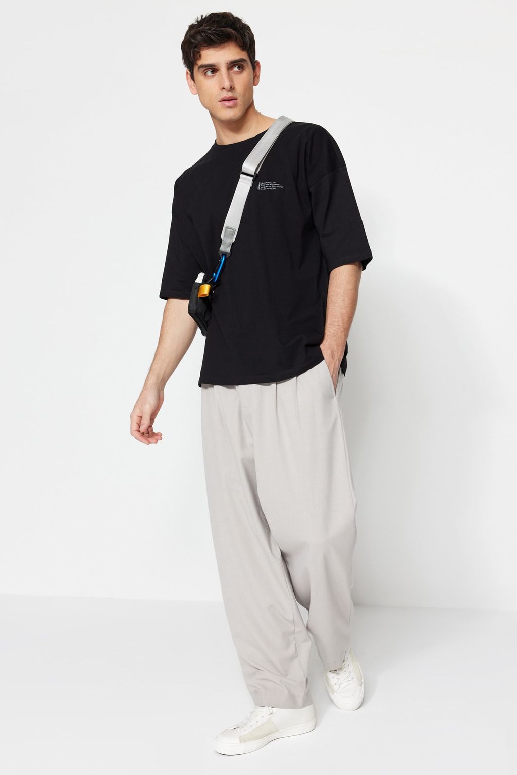 Siyah Oversize %100 Pamuklu Minimal Yaz? Bask?l? T-Shirt TMNSS23TS00084