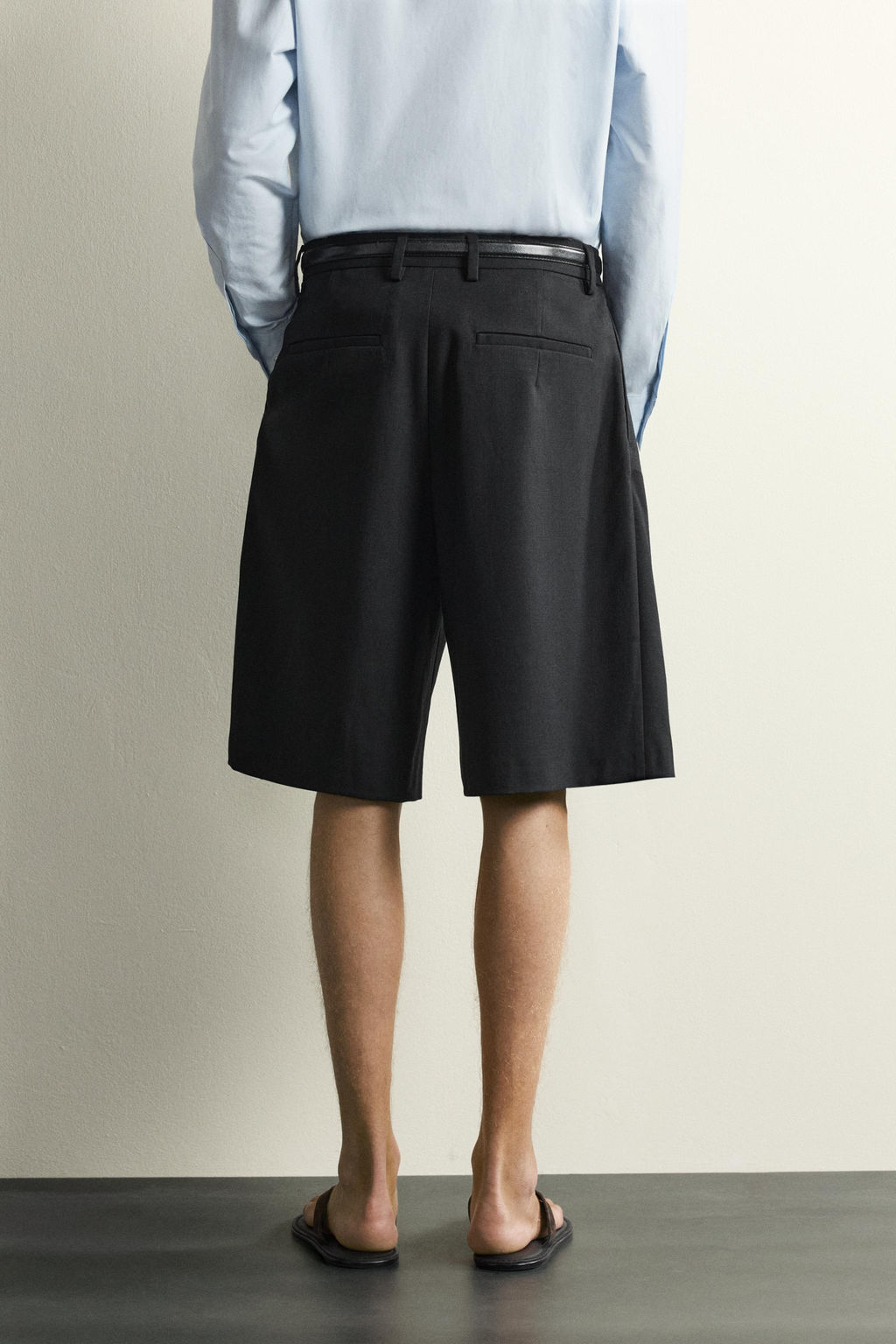 BERMUDA WIDE FIT PLIEGUES / Negro - Zara фото 3