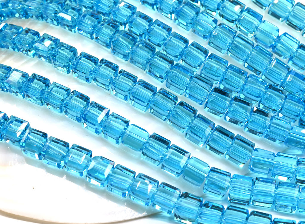 Бусины из циркона кубик гр.7*7мм цв.голубой, 39см, 59 бусин Радуга камня
