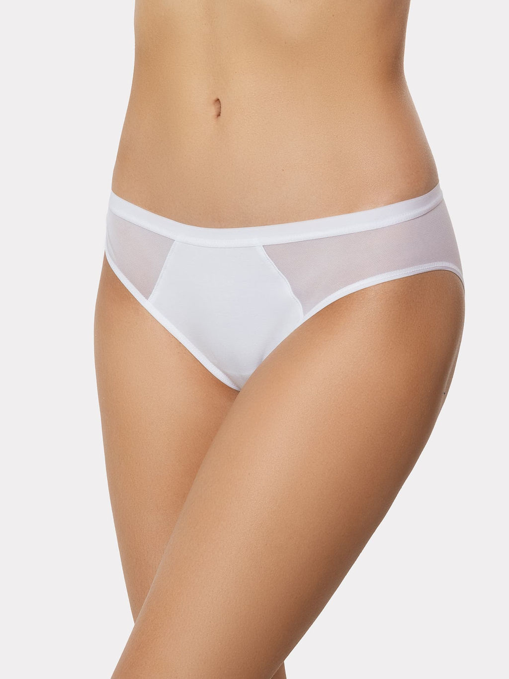 Цена за 2 штуки! Трусы женские слипы белого цвета с деталями из сетки белый 412474