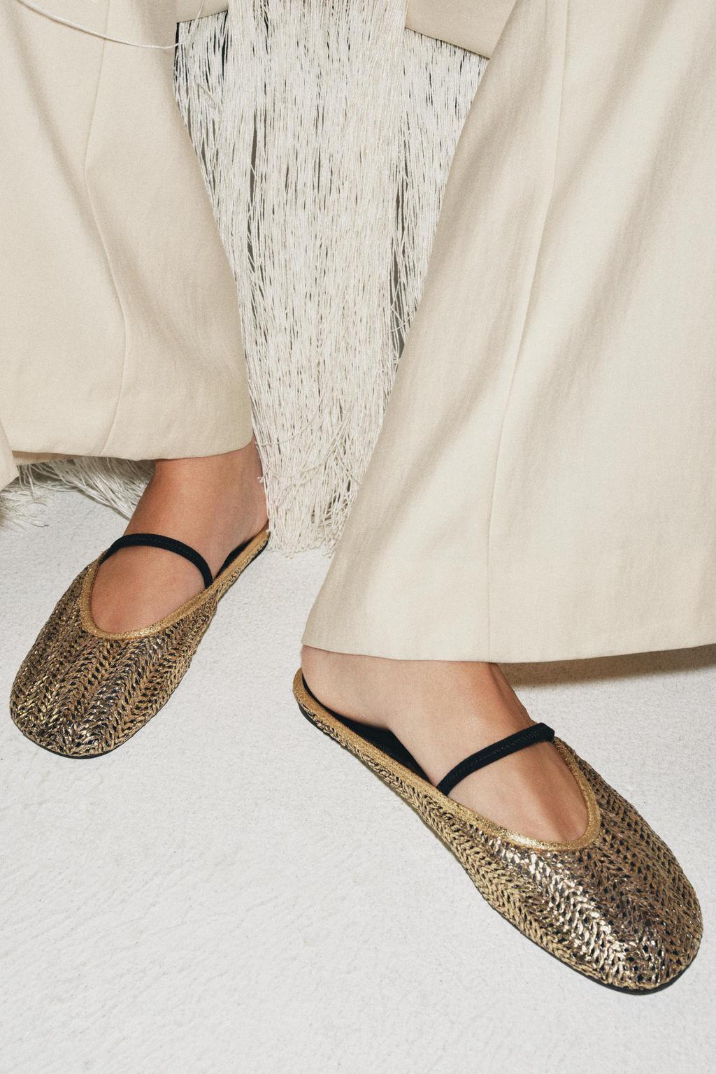 BAILARINA DESTALONADA TRENZADA / Oro - Zara фото 2