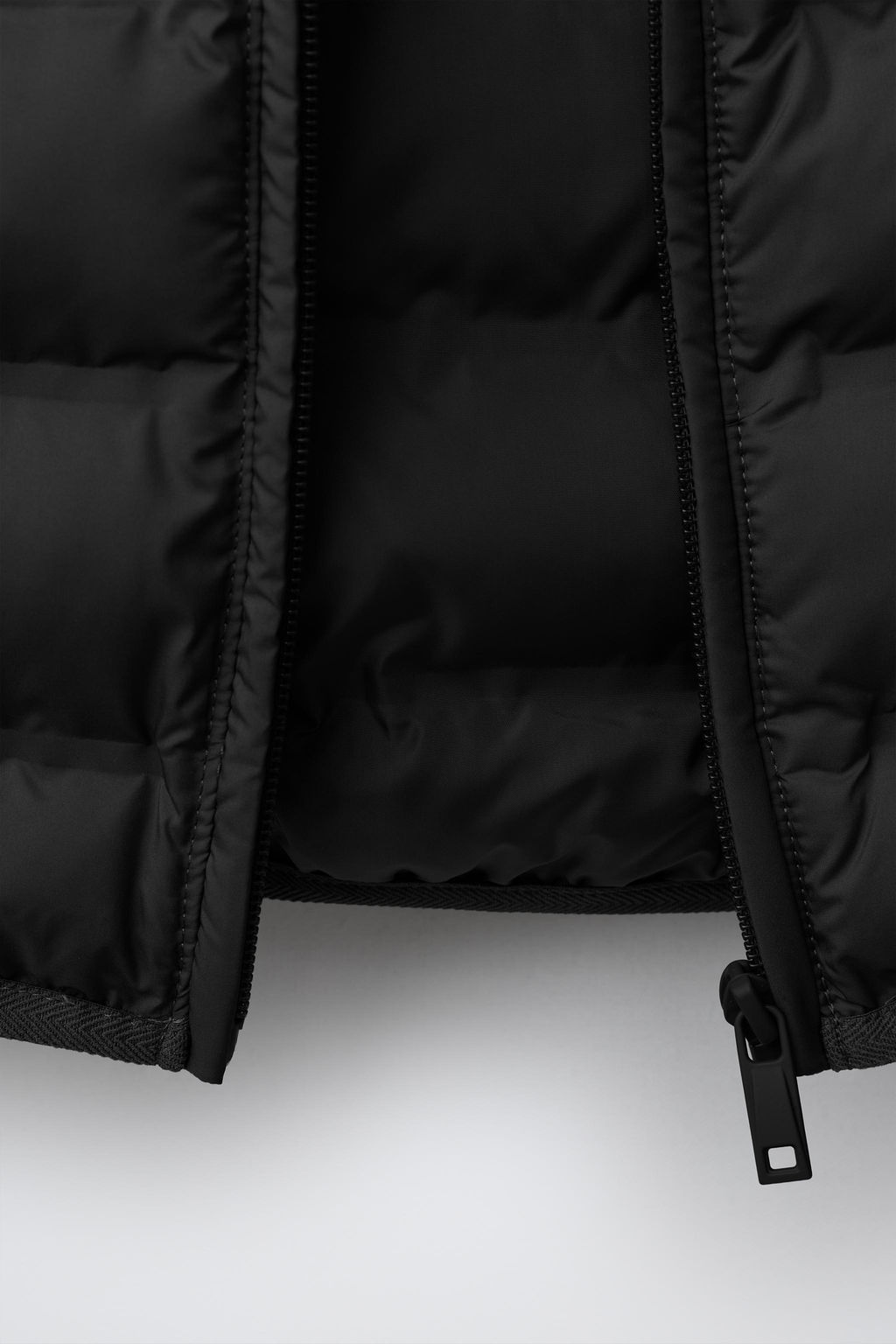 CHALECO ULTRALIGERO CAPUCHA WATER REPELLENT / Negro - Zara фото 8