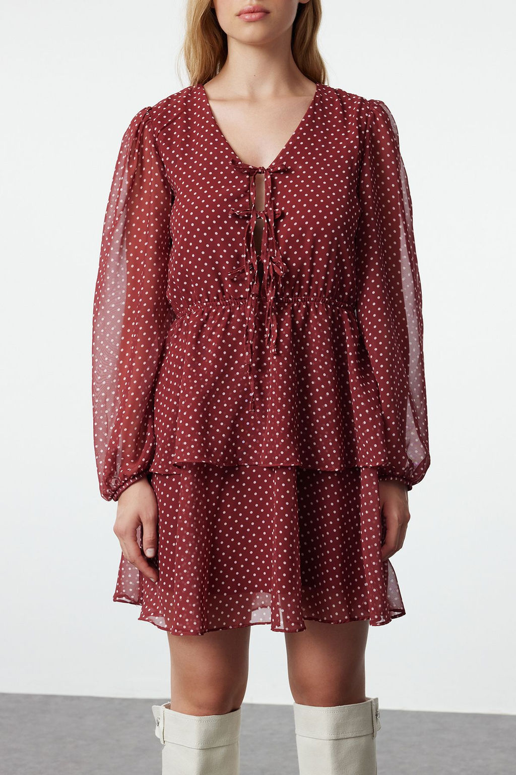 TRENDYOLMILLA Siyah Puantiyeli Cicek Desenli Skater Sifon Dokuma Elbise TWOAW25EL00275  фото 3