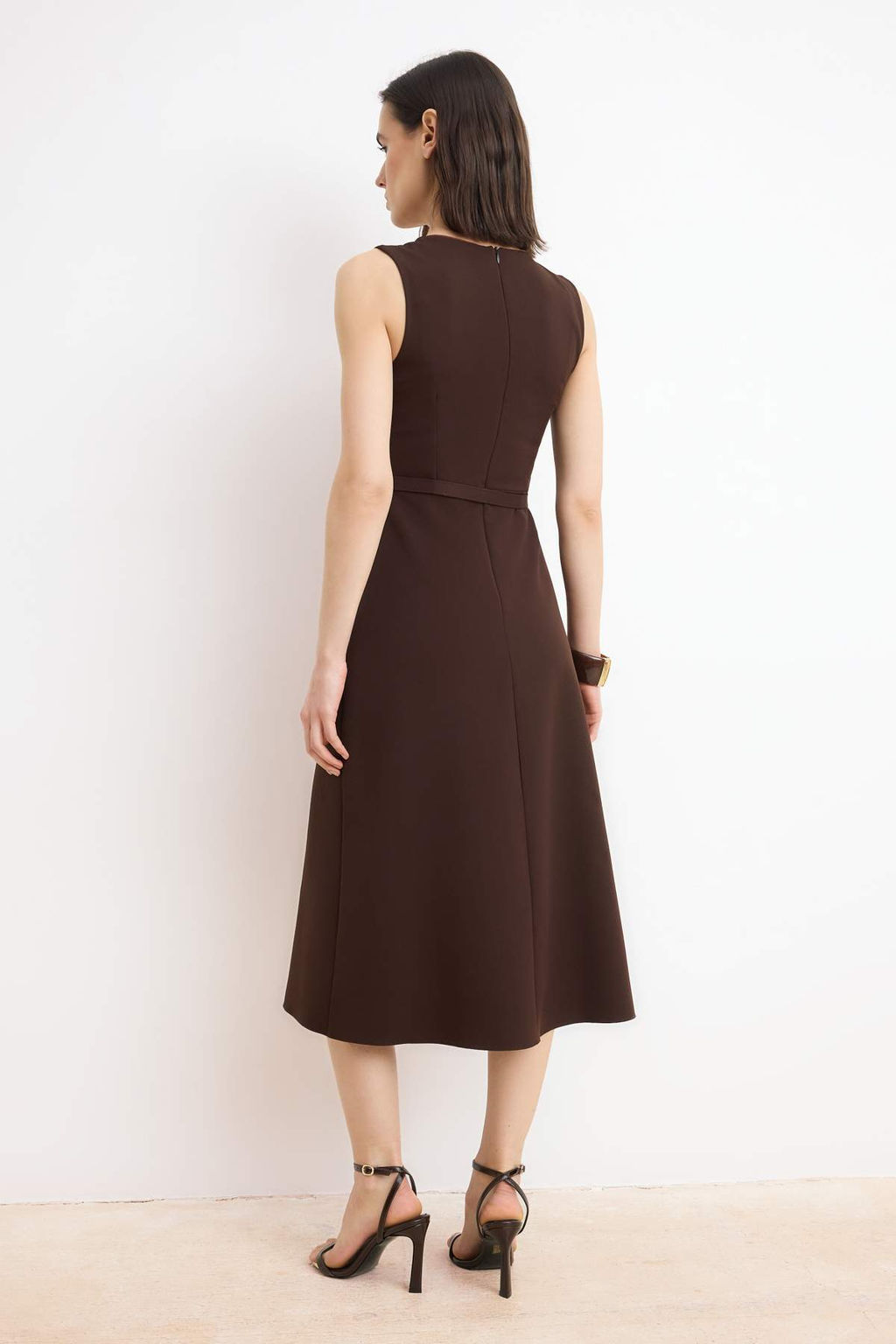Kahverengi Kemerli Duz A Kesim Kemerli Midi Dokuma Elbise TWOSS25EL00810