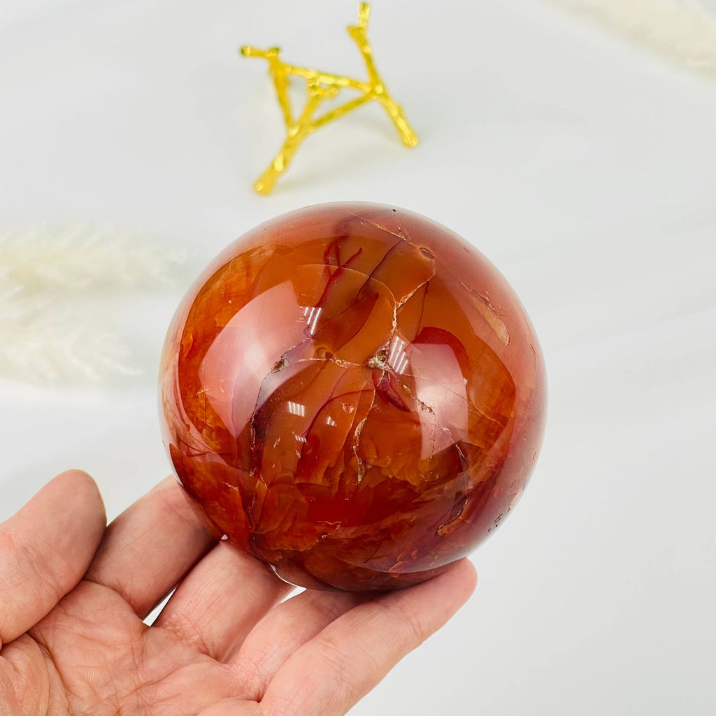 Шар из Сердолика