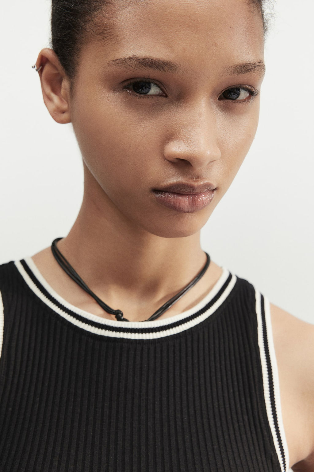 Top sin mangas en canale - H&m фото 2
