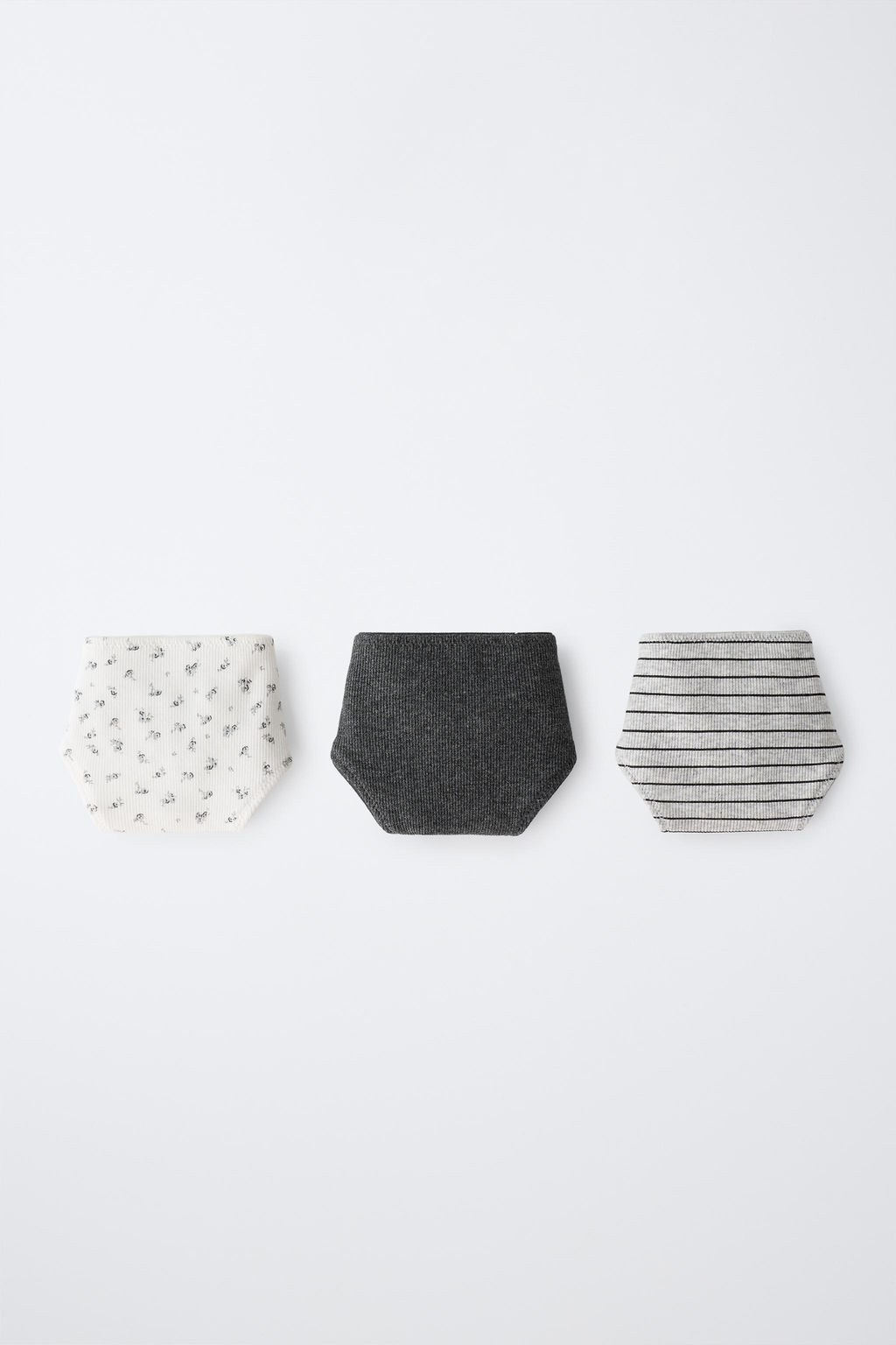 8-14 A?OS/ PACK TRES BRAGUITAS RAYAS Y FLORES / Blanco / Gris - Zara фото 4