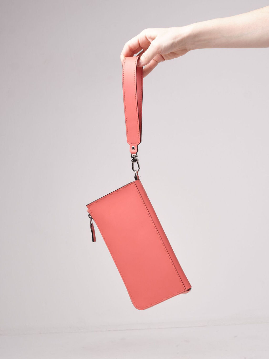 Клатч кожаный Azaro 30647 розовый тюльпан