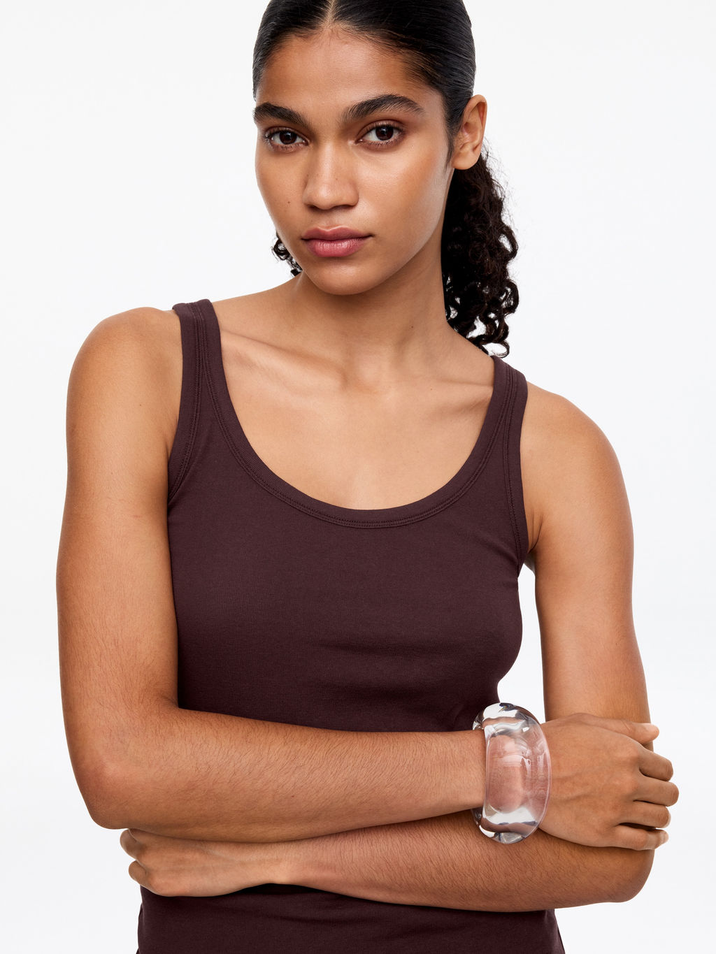 Top sin mangas con escote redondeado - H&m фото 5