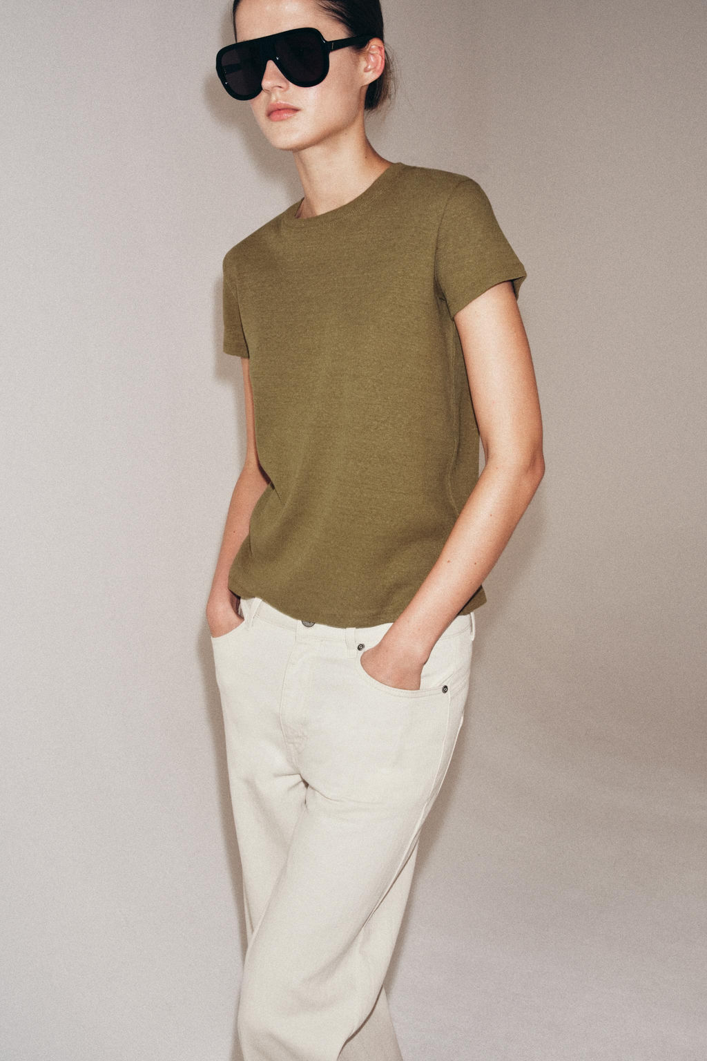 CAMISETA CON LINO MANGA CORTA / Oliva oscuro - Zara фото 2