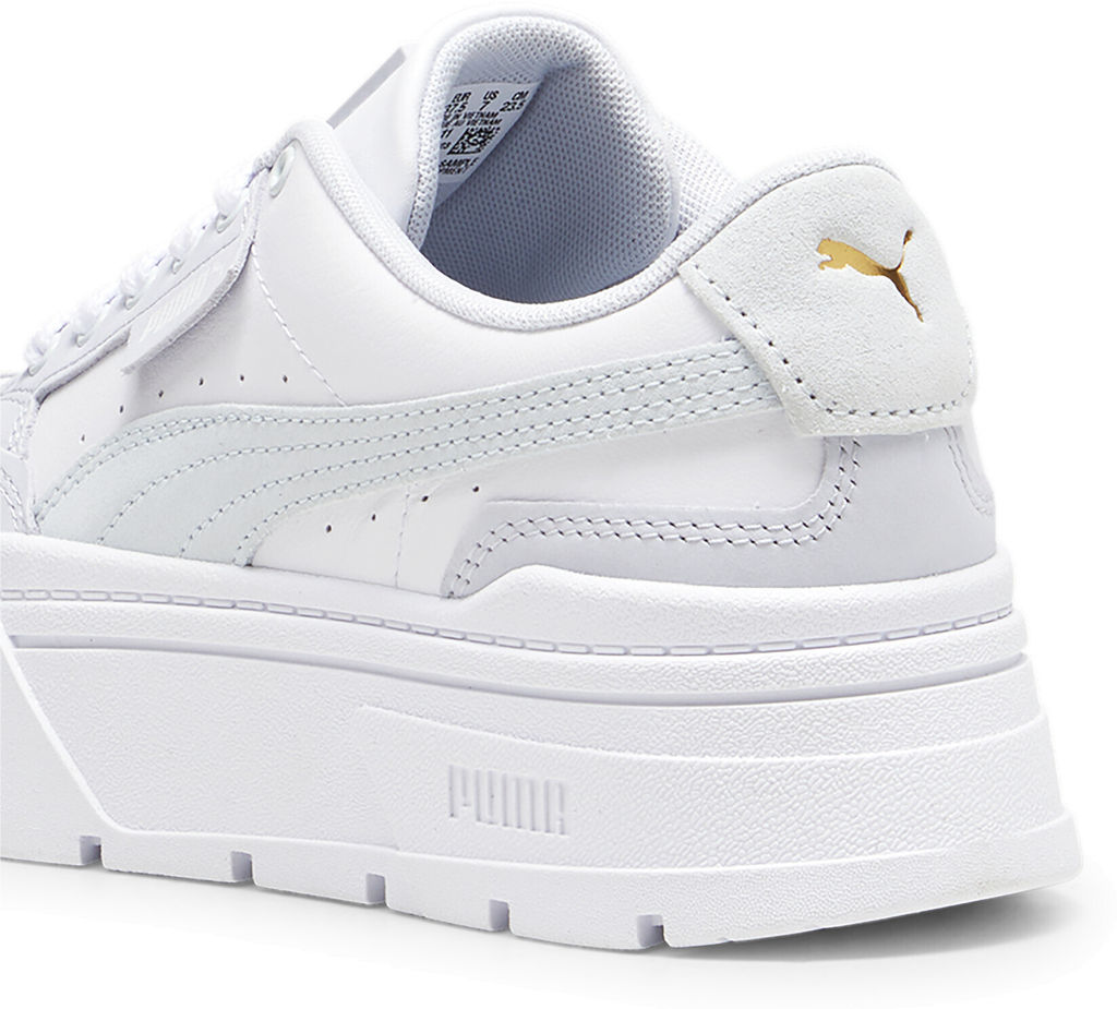 Кроссовки женские