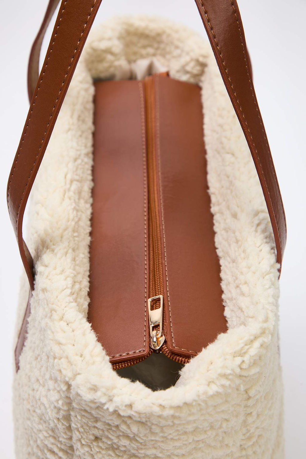 Krem Pelus Maksi Buyuk Tote Kad?n Omuz Cantas? TAKAW26OC00058 - Trendyolmilla фото 6