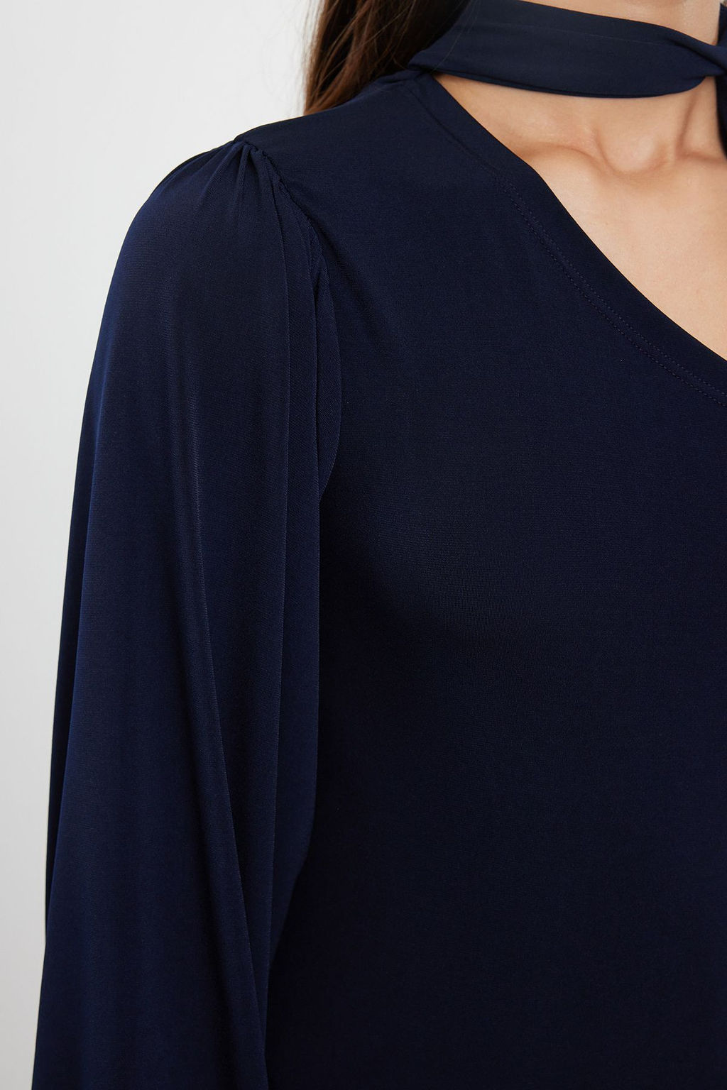 Lacivert Duz Fular Detayl? Fitted/Vucuda Oturan Esnek Orme Elbise TWOAW25EL00407 - Trendyolmilla фото 4