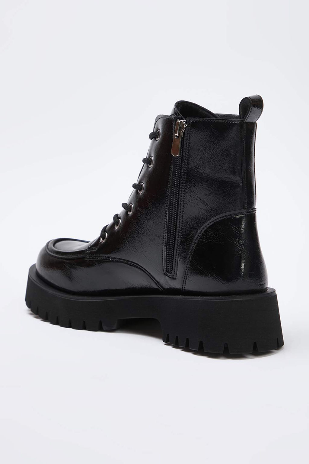 Siyah Kal?n Duz Taban Bagc?kl? Kad?n Postal Bot TAKAW26BO00117 - Trendyolmilla фото 6