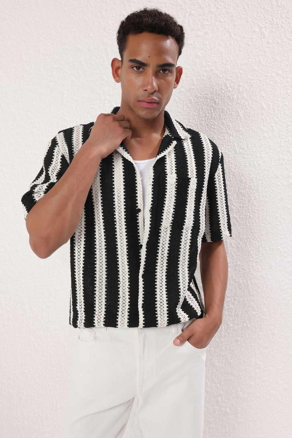 TRENDYOL MAN Siyah Oversize Gomlek TMNSS25GO00028 - Trendyolmilla фото 2