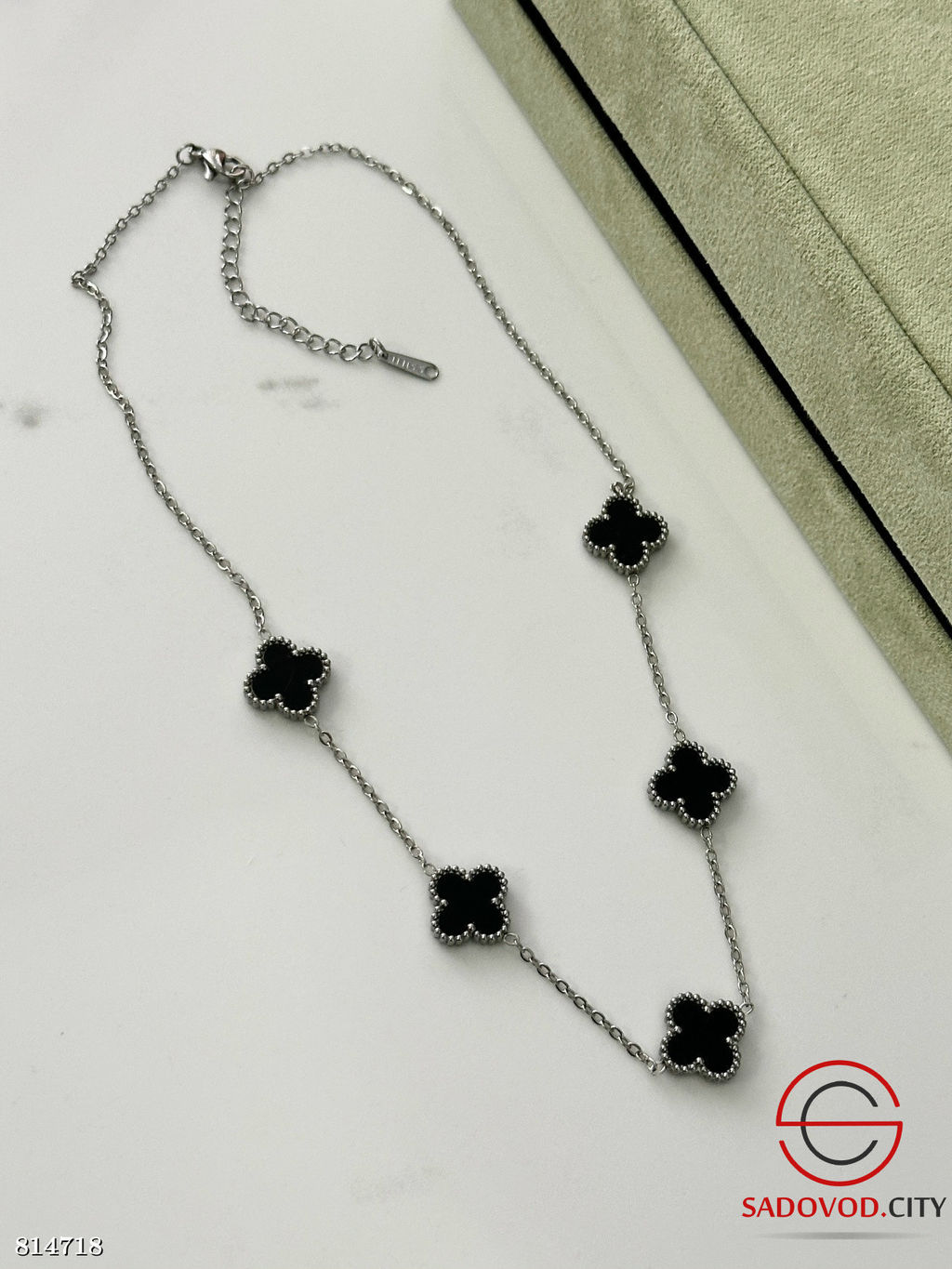 Колье из бижутерного сплава