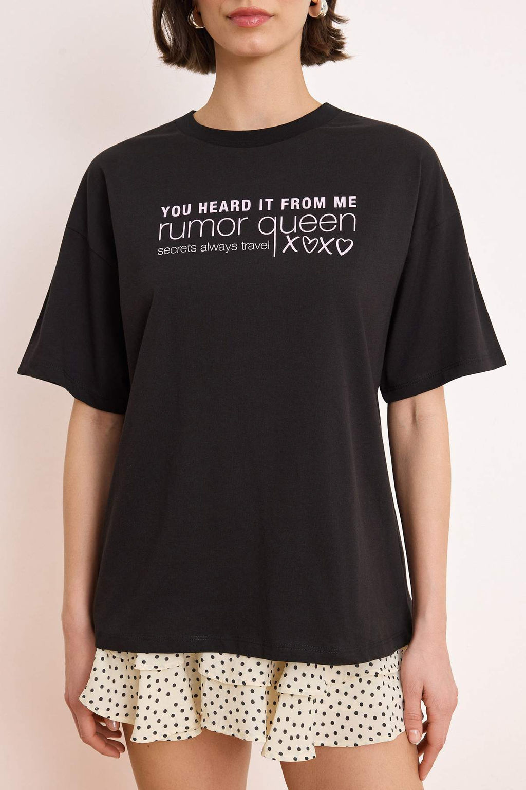 Siyah Slogan Oversize/Genis Kal?p Dusuk Kol K?sa Kollu %100 Pamuk Orme T-Shirt TWOSS26TS00118 - Trendyolmilla фото 3