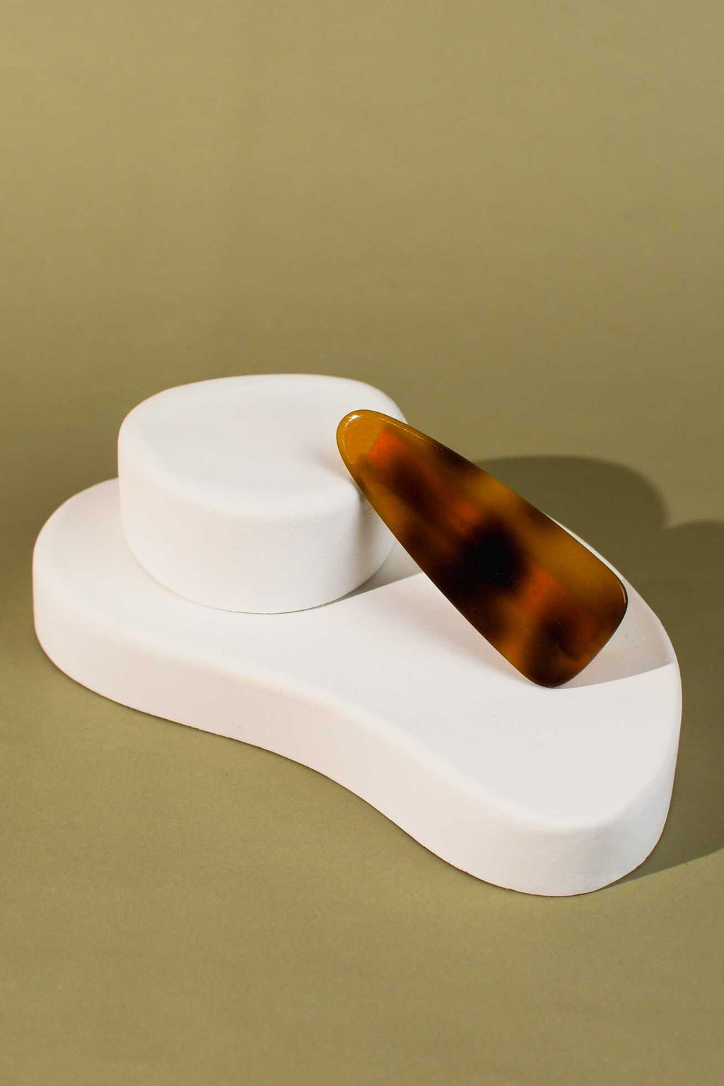 Заколка для волос зажим, арт. 71796 / 10 ЛЕОПАРДОВАЯ (в наборе: 1шт., 6,9 см, черный металл, ацетилцеллюлоза, цвет: коричневый, подложка из мелованного картона + ПЭТ-пакет с европодвесом)