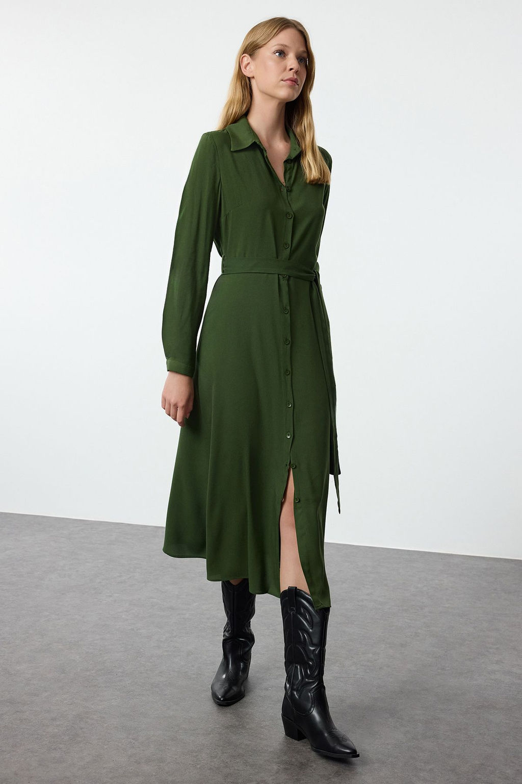 TRENDYOLMILLA Siyah Kusakl? Viskon Midi Dokuma Gomlek Elbise TWOAW25EL00436  фото 2