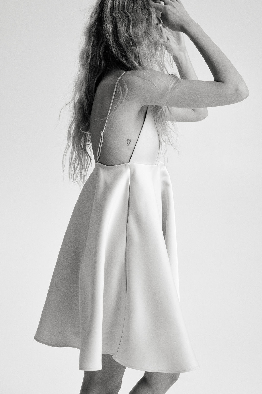 Vestido acampanado con tirantes espagueti - H&m фото 4