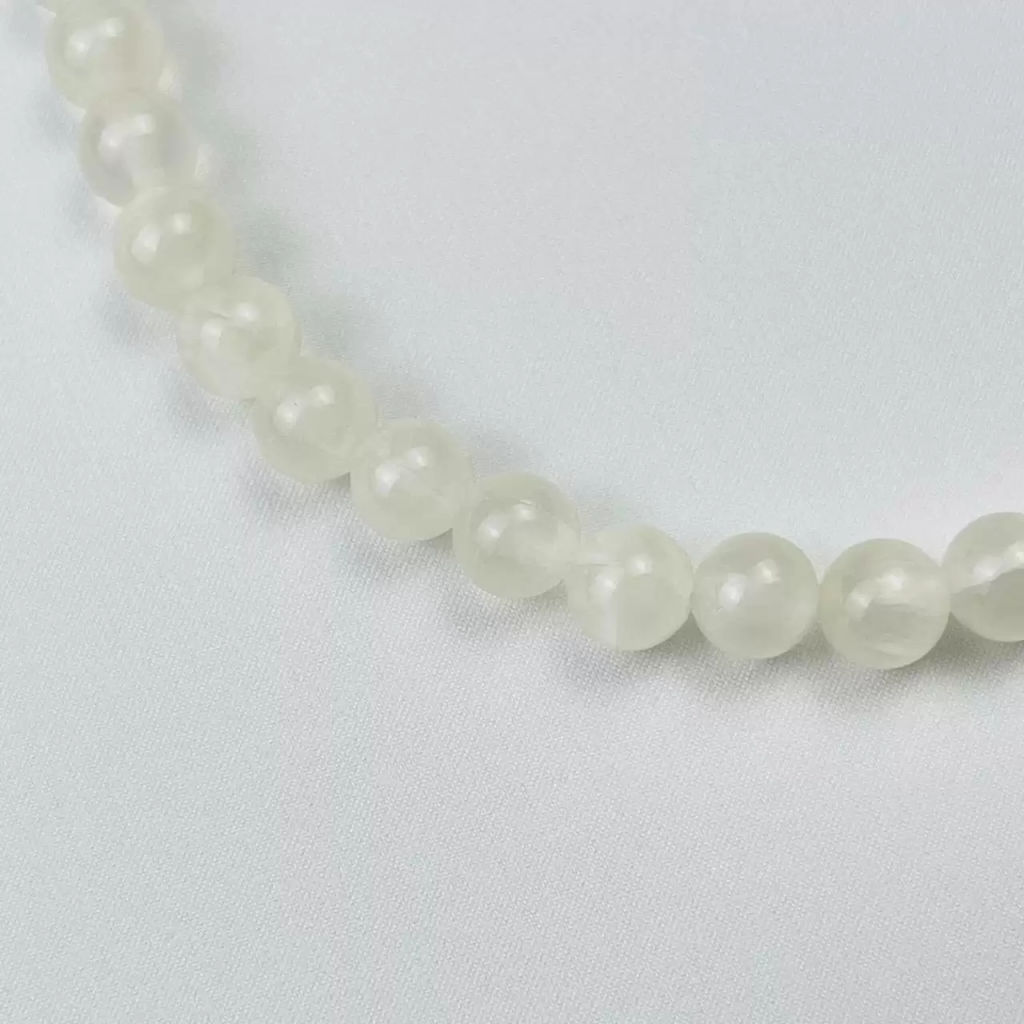 Колье из Селенита