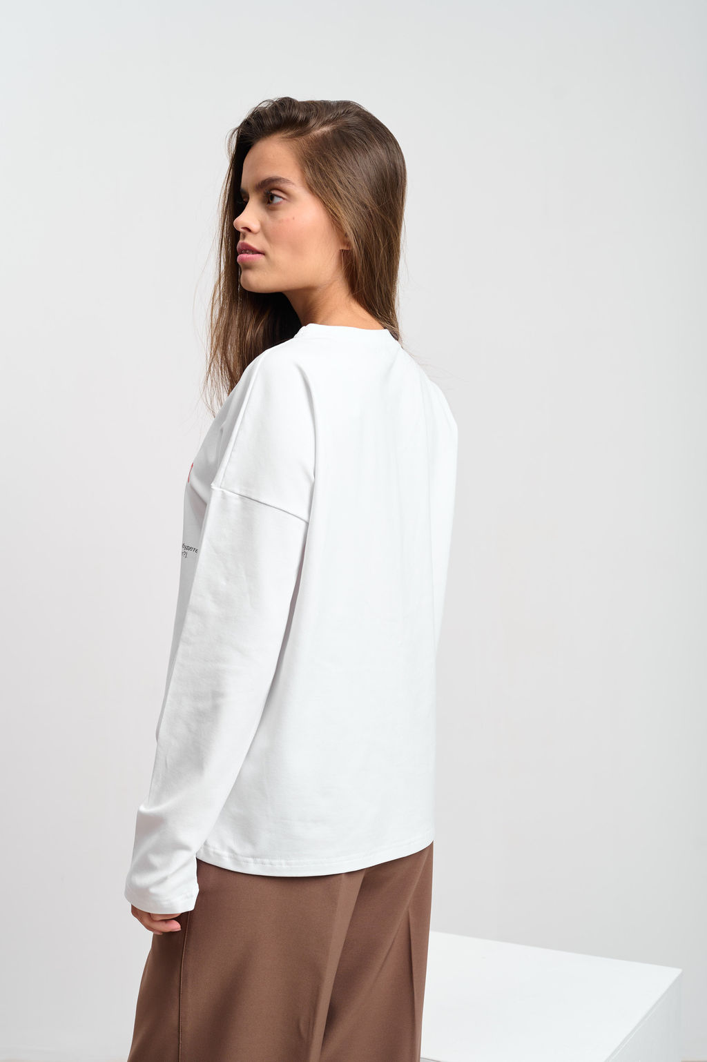 Лонгслив женский белый "Дом там где..."