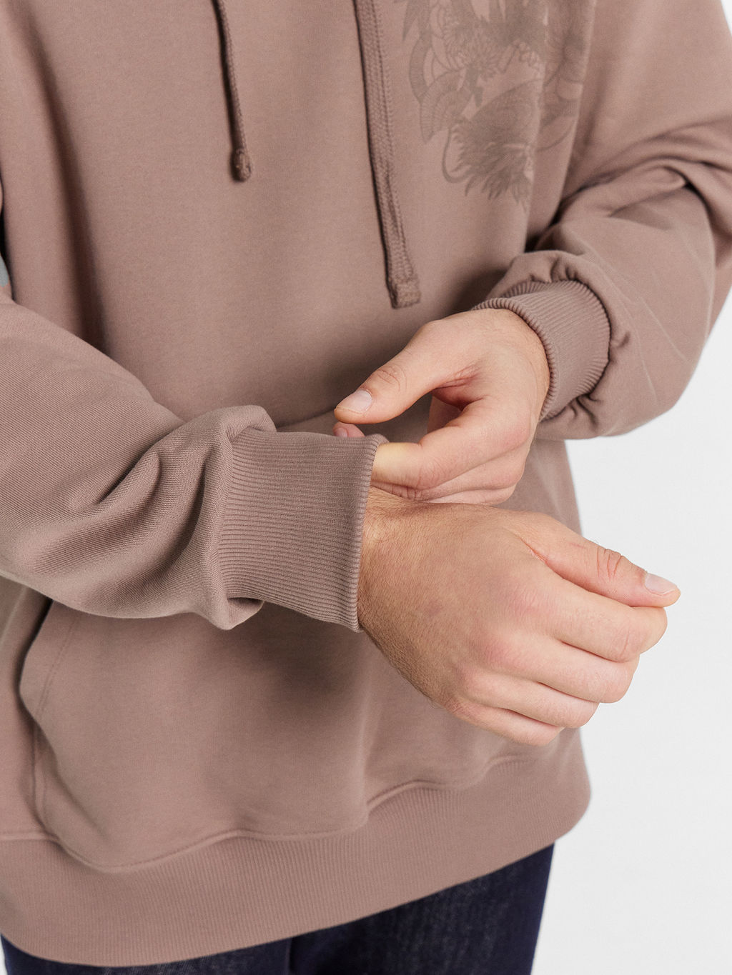 Худи мужское в таупово-бежевом цвете тауп +печать 121867-1 - Mark formelle фото 6