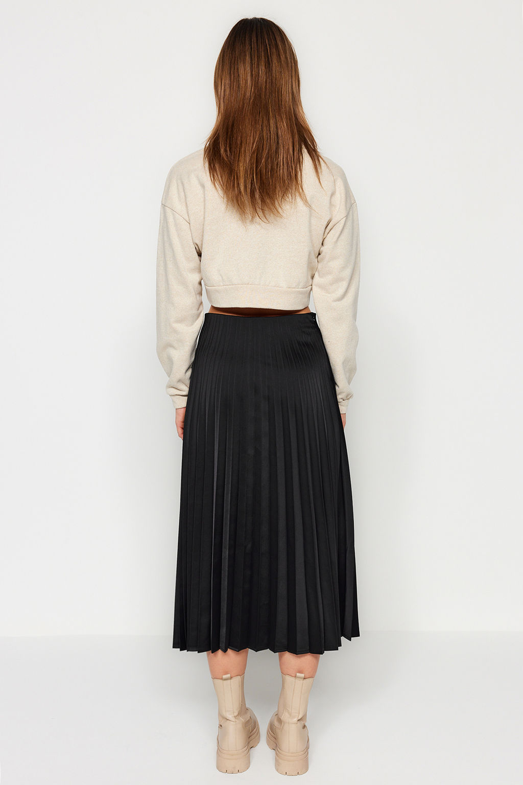 TRENDYOLMILLA Siyah Plise Detayl? Saten Kumas Midi Boy Dokuma Etek TWOAW24ET00359  фото 7