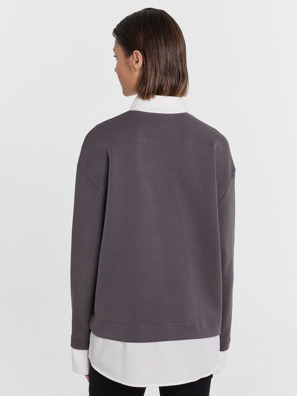 Джемпер женский в сером цвете