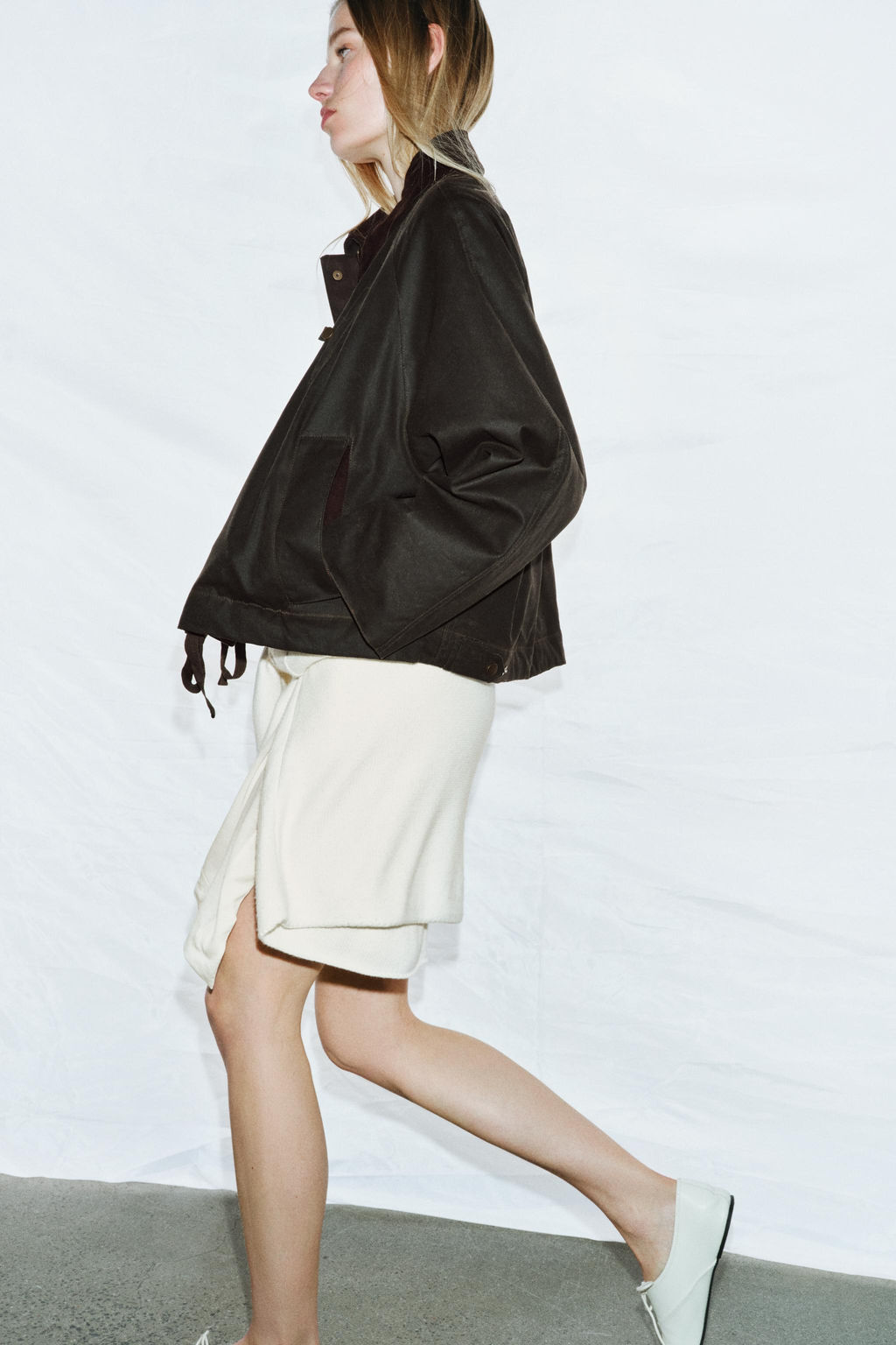 CHAQUETA ENCERADA ZW COLLECTION / Khaki - Zara фото 15