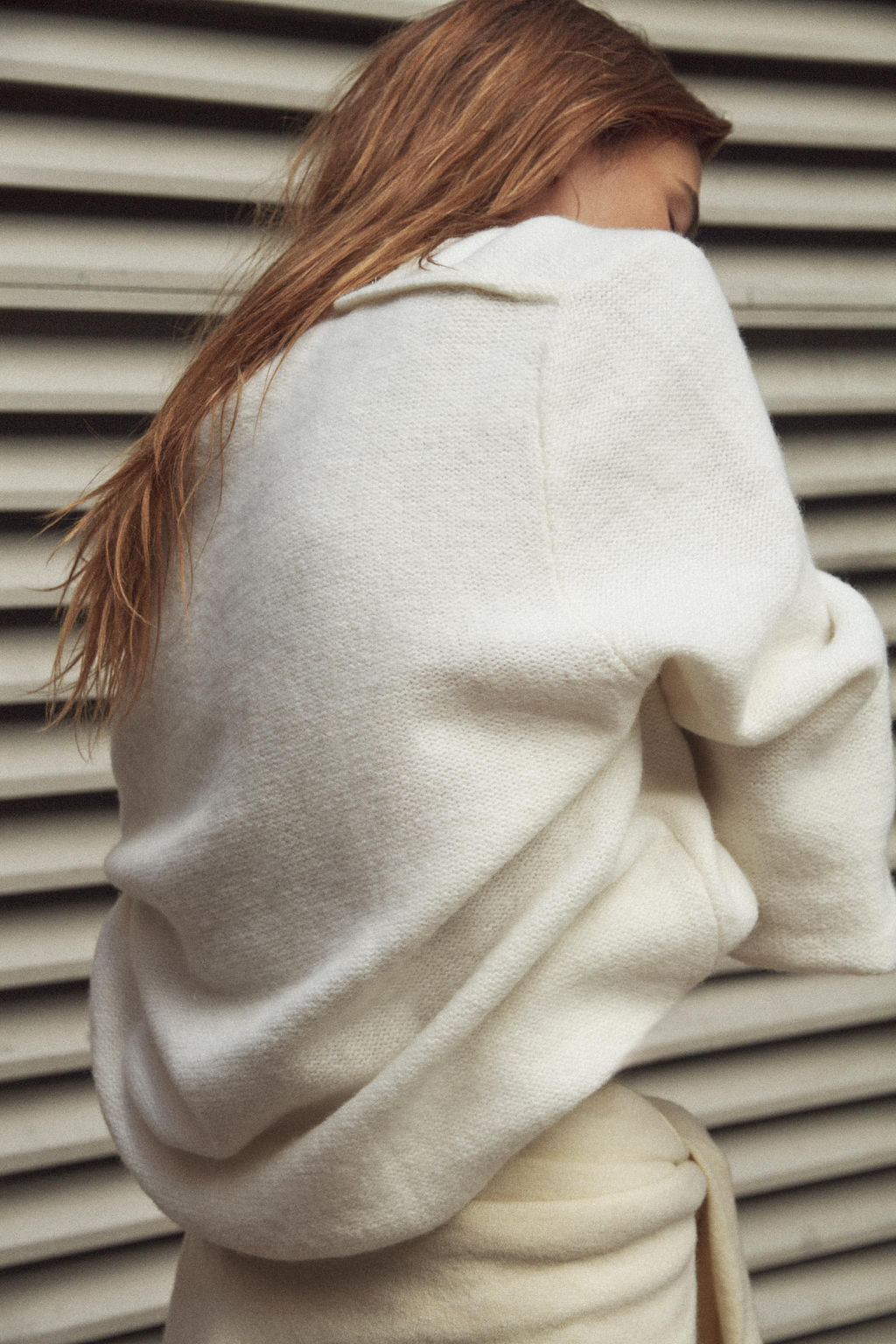 WOOL PUFF SLEEVE KNIT SWEATER