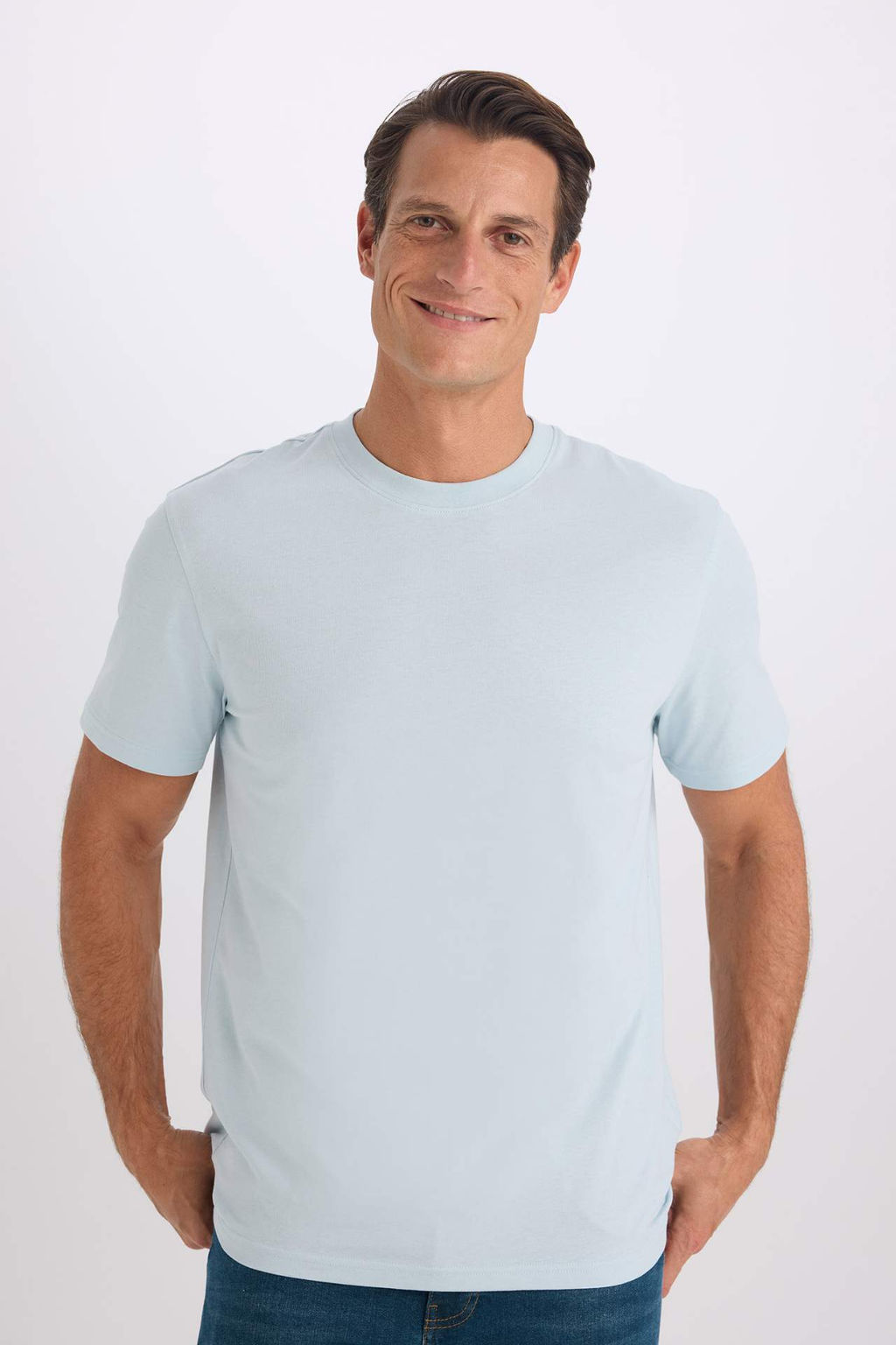 New Regular Fit Bisiklet Yaka Basic Duz K?sa Kollu Tisort - Defacto фото 11