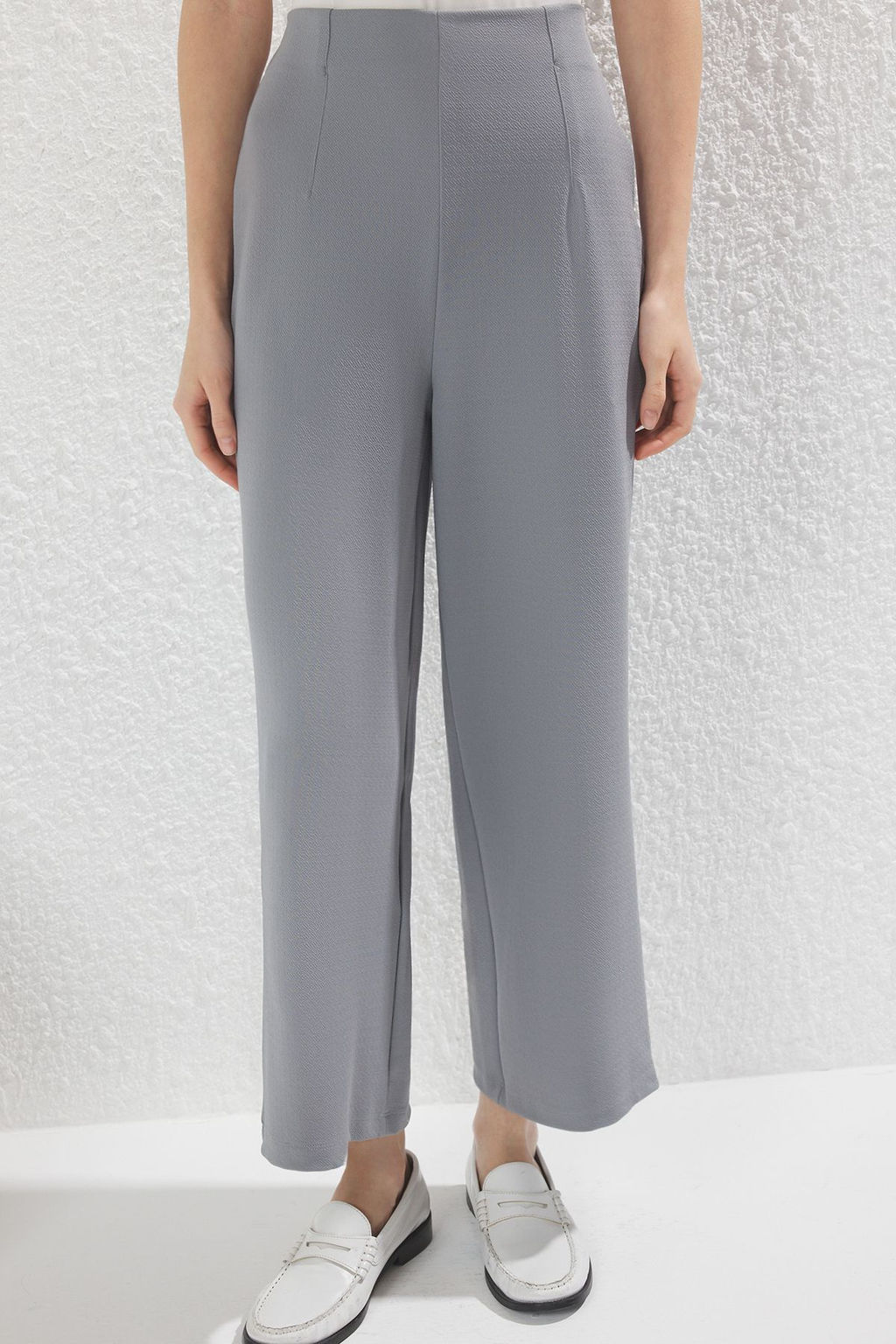 TRENDYOLMILLA Siyah Culotte Fit Kesik Detayl? Yuksek Bel Pantolon TWOSS24PL00036 фото 3