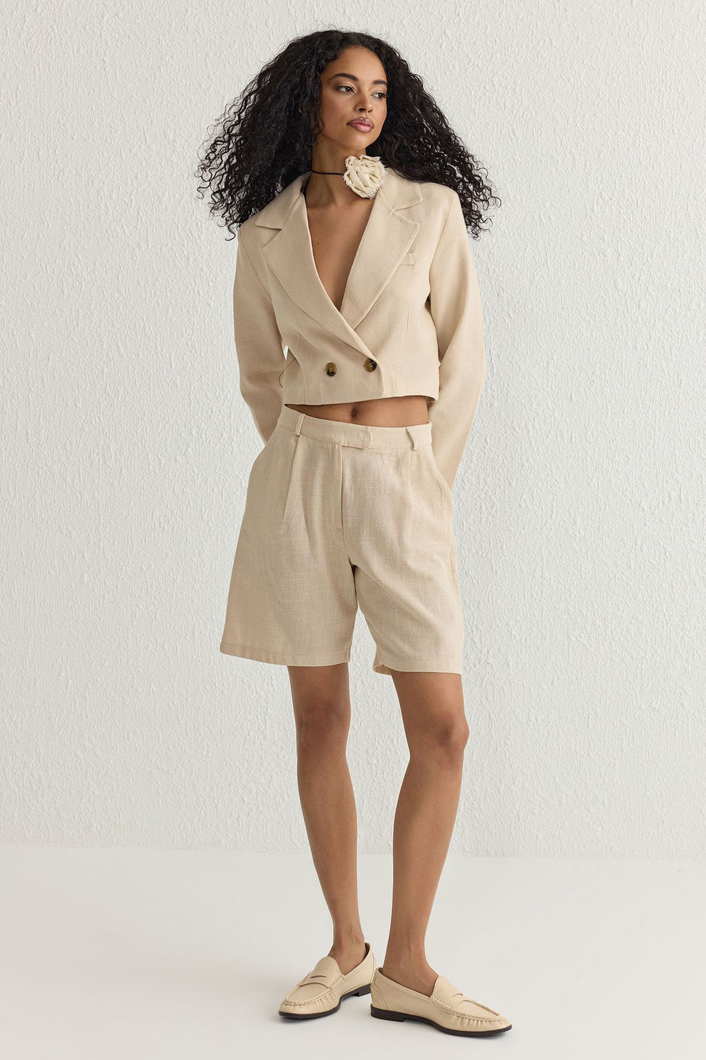 TRENDYOLMILLA Haki Keten Gorunumlu Regular Boy Dokuma Sort & Bermuda TWOSS25SR00030