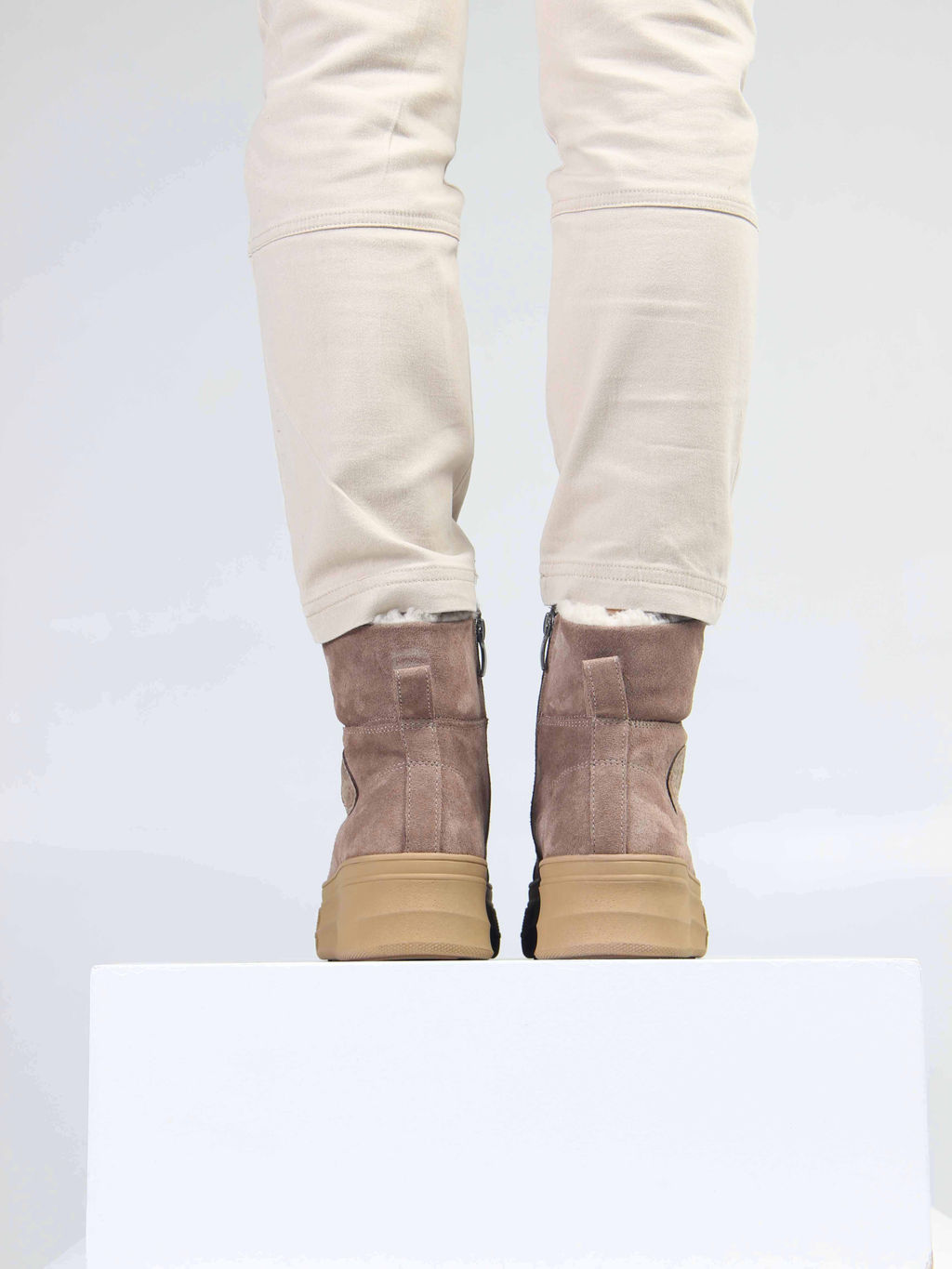 Ботинки 219.warmbr. капучино замша/Байка