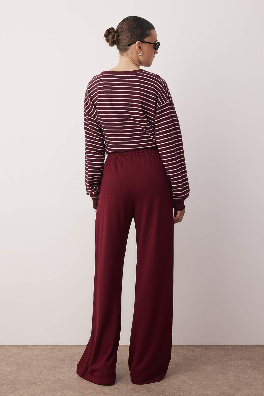 Bordo Premium Yumusak Kumasl? Cepli Wideleg/Rahat Kesim Orme Esofman Alt? Pantolon TWOAW24EA00012