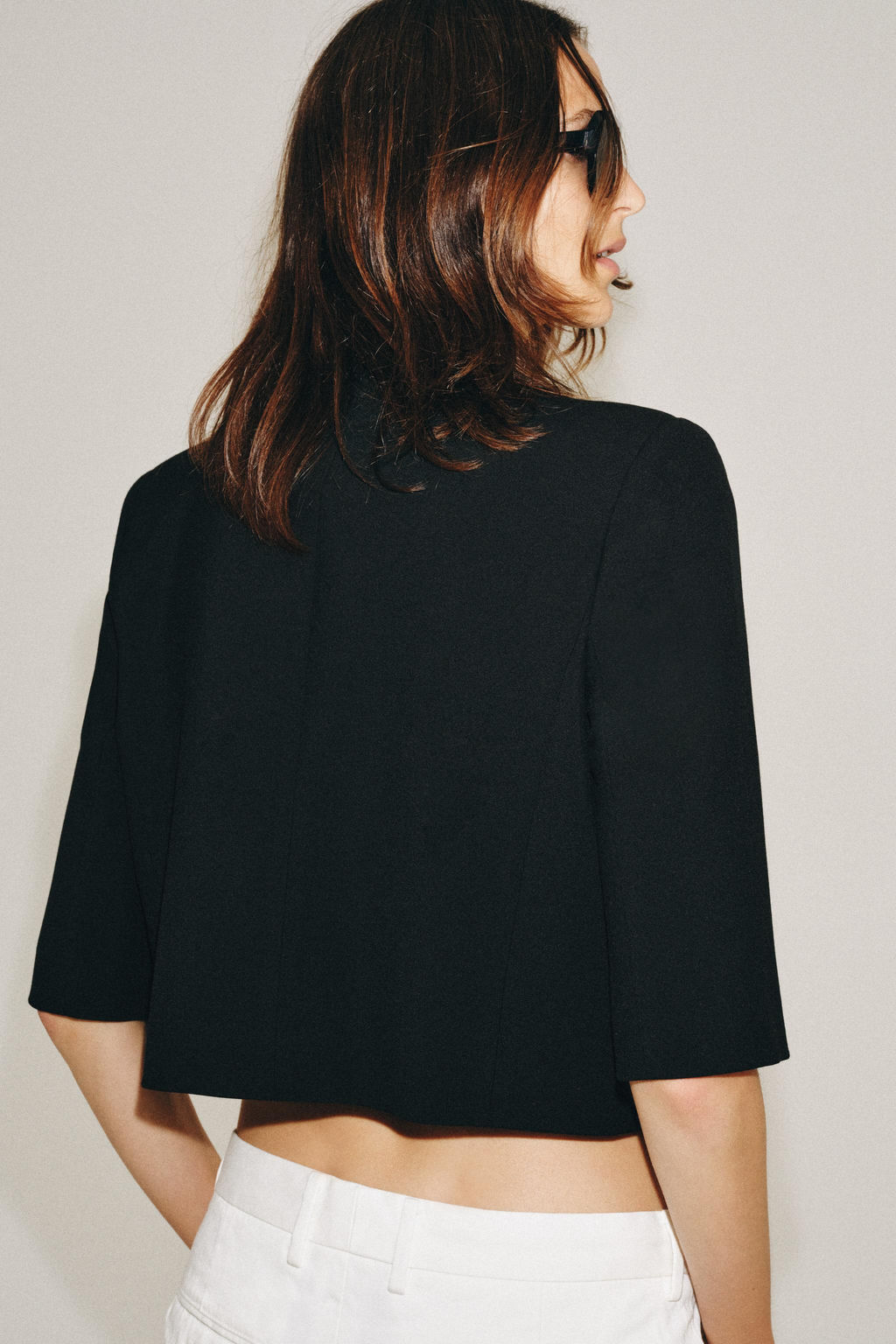 BLAZER CROPPED MANGA CORTA ZW COLLECTION / Negro - Zara фото 3