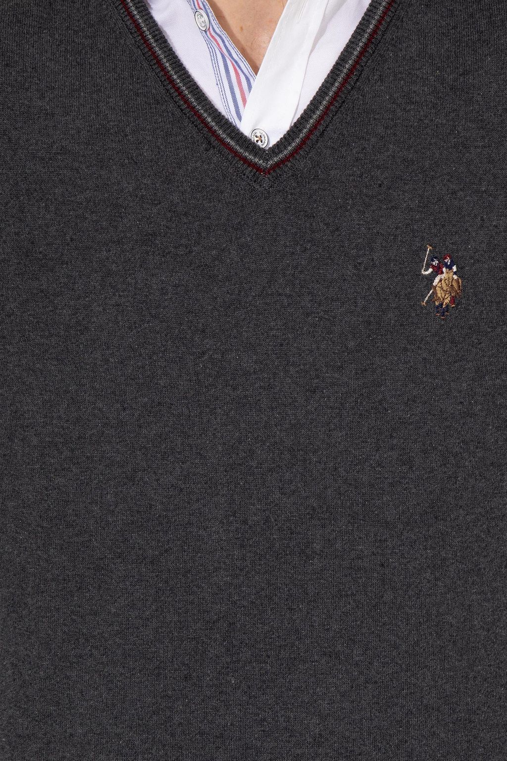 U. S. Polo Assn Мужской базовый трикотажный свитер антрацитового цвета с v-образным вырезом - U.s. polo assn фото 6