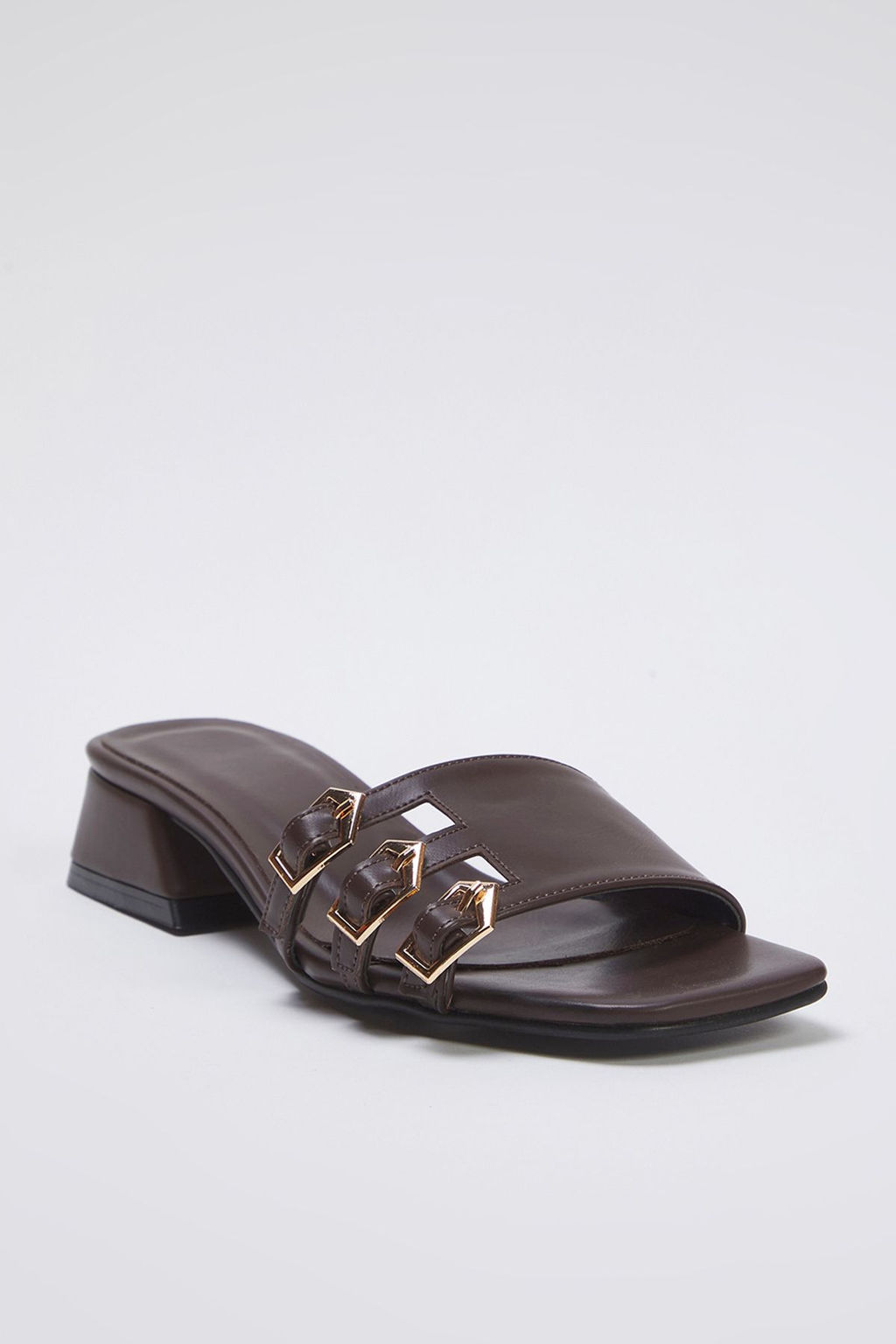 Trendyol Shoes Kahverengi Gold Tokal? Blok Topuk Kad?n Topuklu Terlik TAKSS25TO00036 - Trendyolmilla фото 10