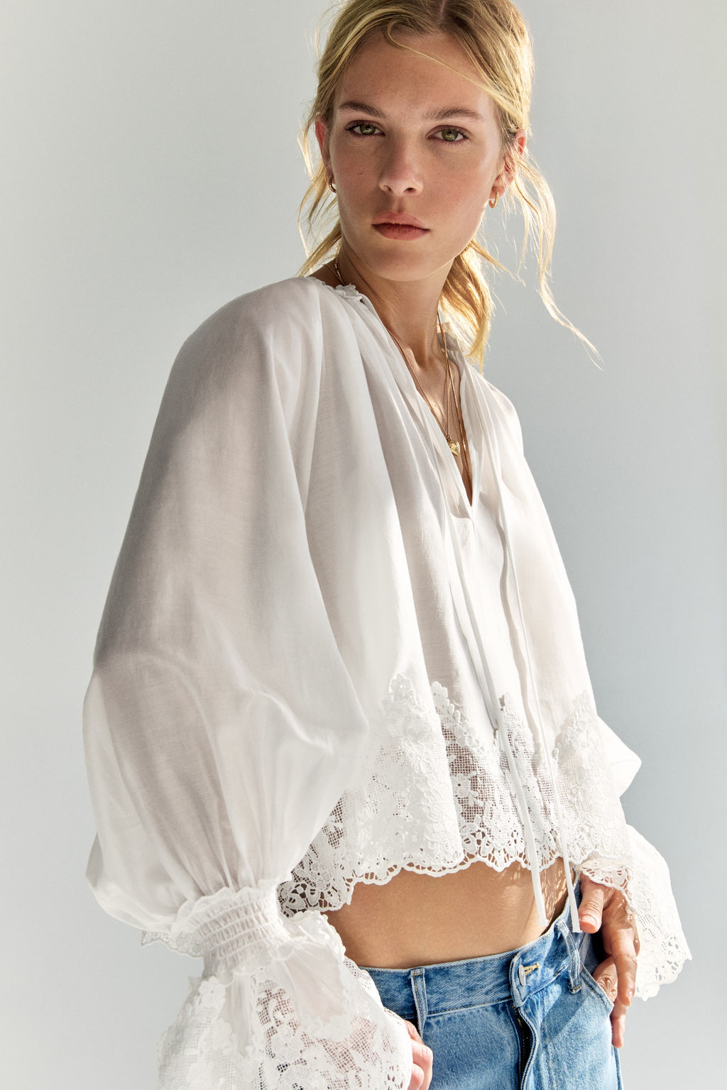 Blusa con detalles de encaje - H&m фото 4